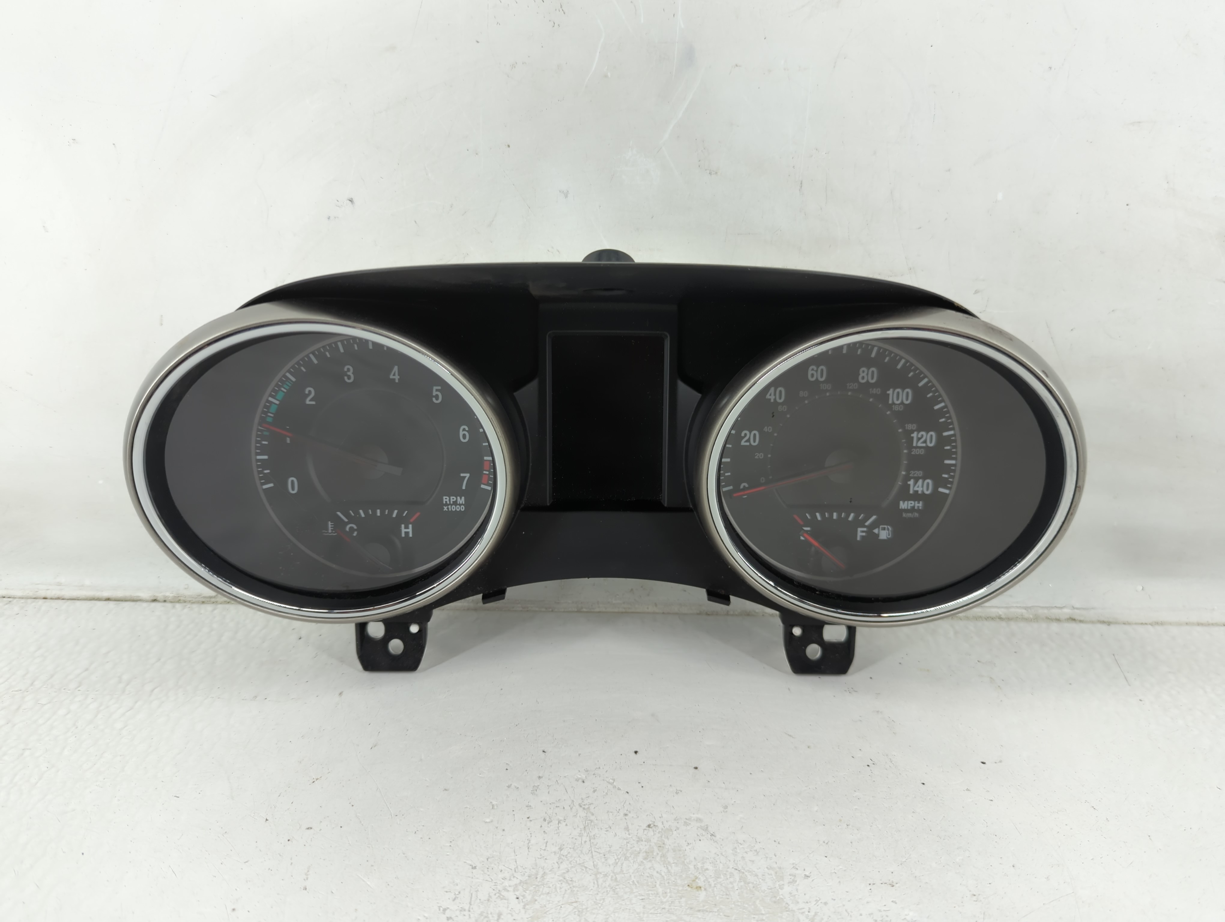 2012-2012 Jeep Grand Cherokee Speedometer Instrument Cluster Gauges 1173638 - Oemusedautoparts1.com