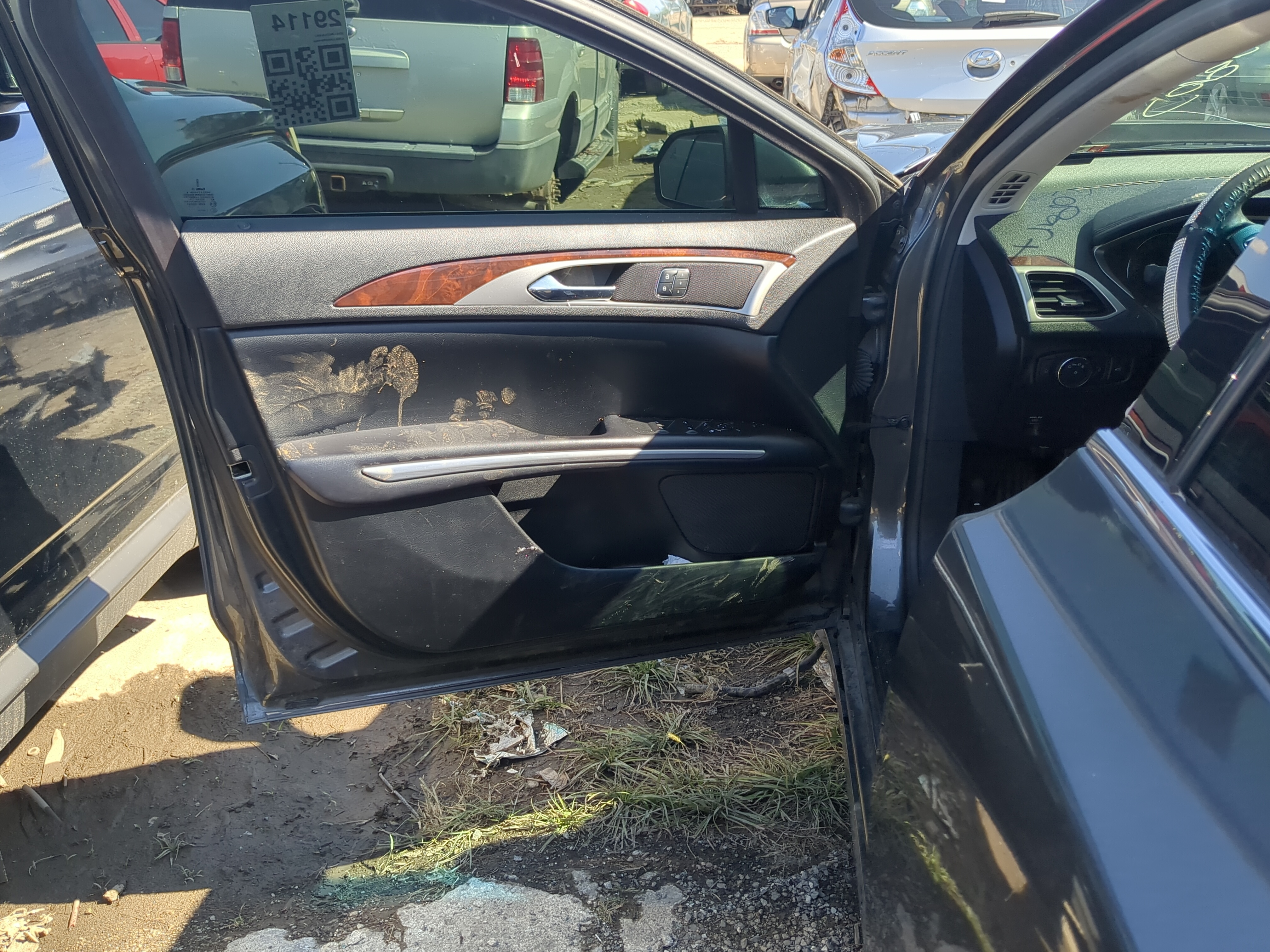 Picture of 2016 Lincoln Mkz Front Left Driver Interior Door Panel Trim 1173687