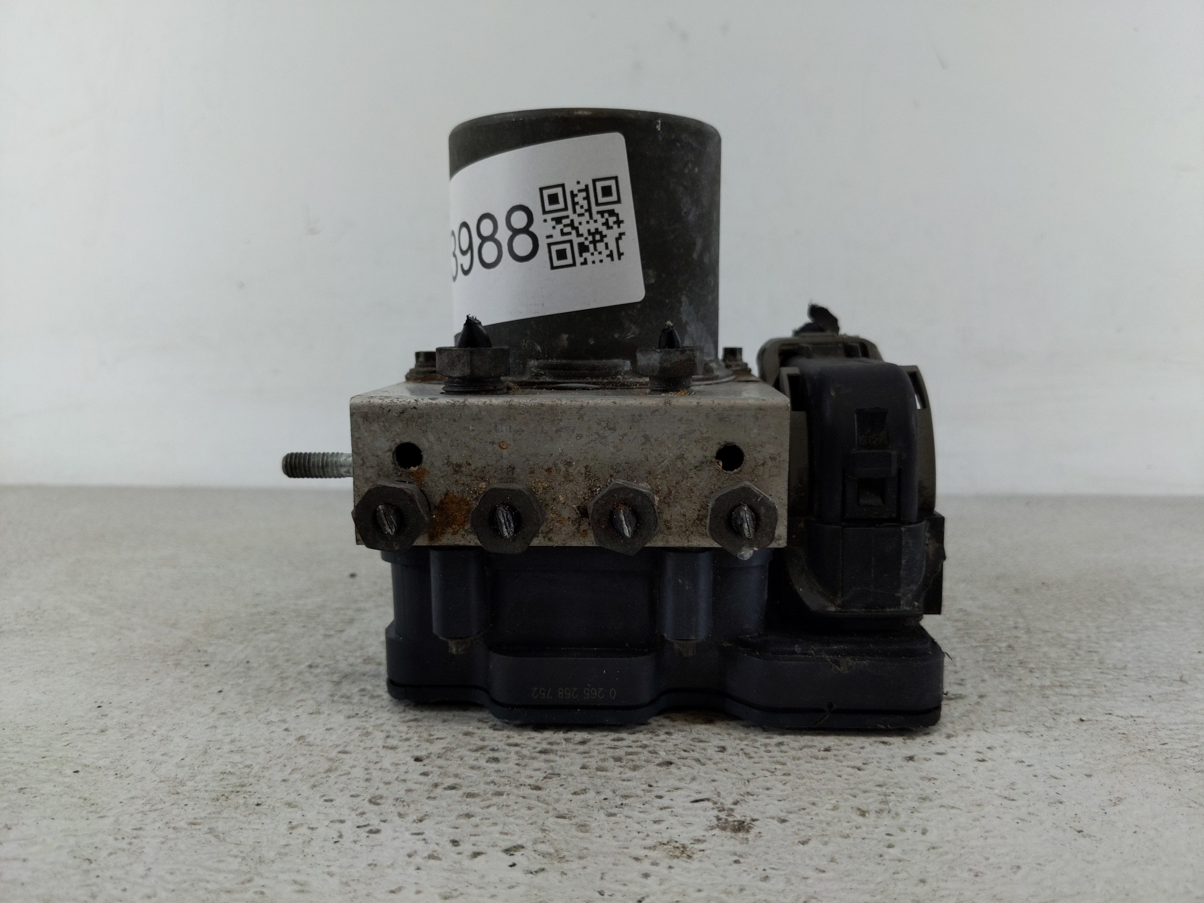 2017-2018 Ford F-150 Abs Pump Control Module 1173988 - Oemusedautoparts1.com