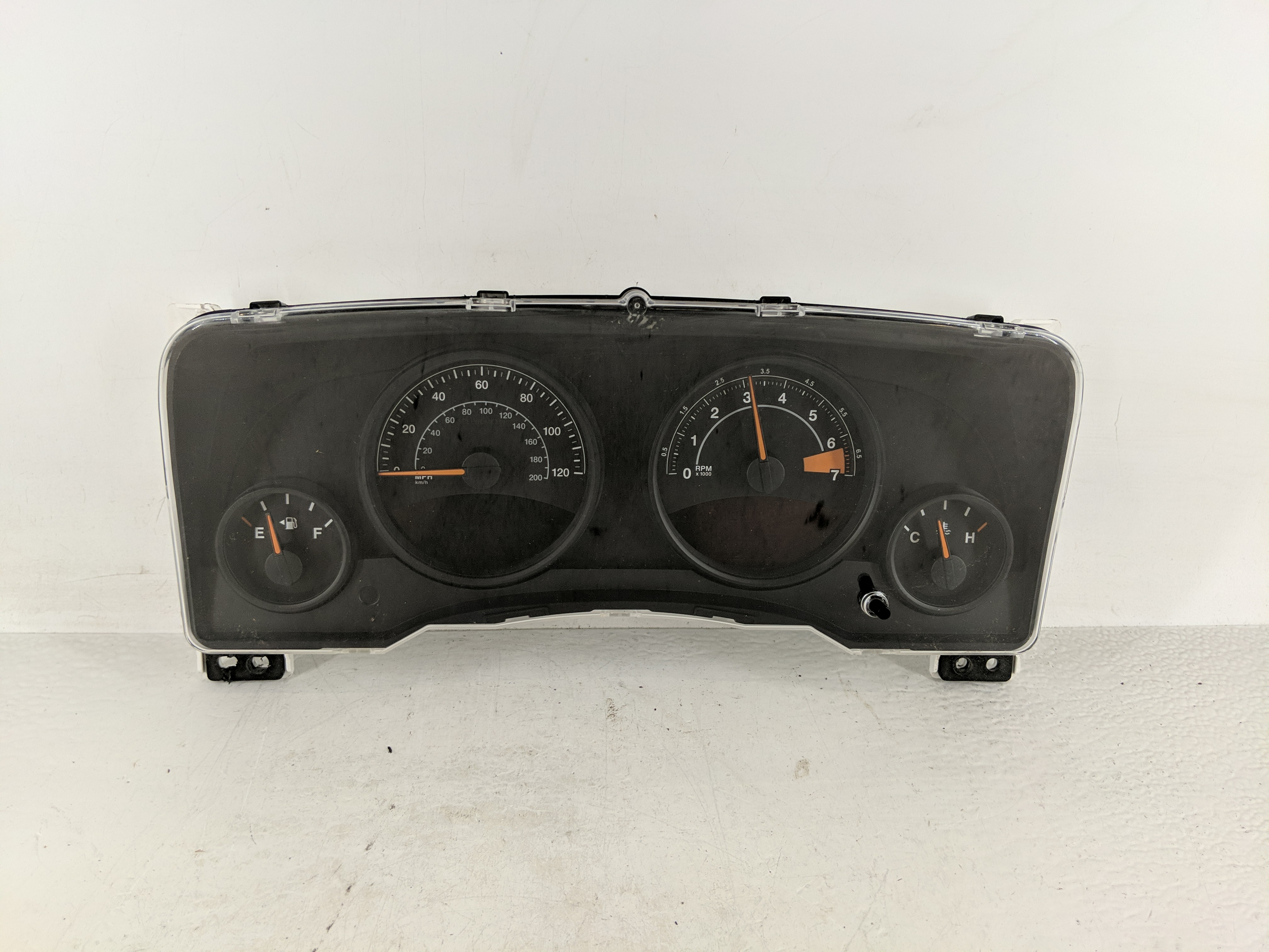 2015-2017 Jeep Patriot Speedometer Instrument Cluster Gauges 68233464ae 1174018 - Oemusedautoparts1.com