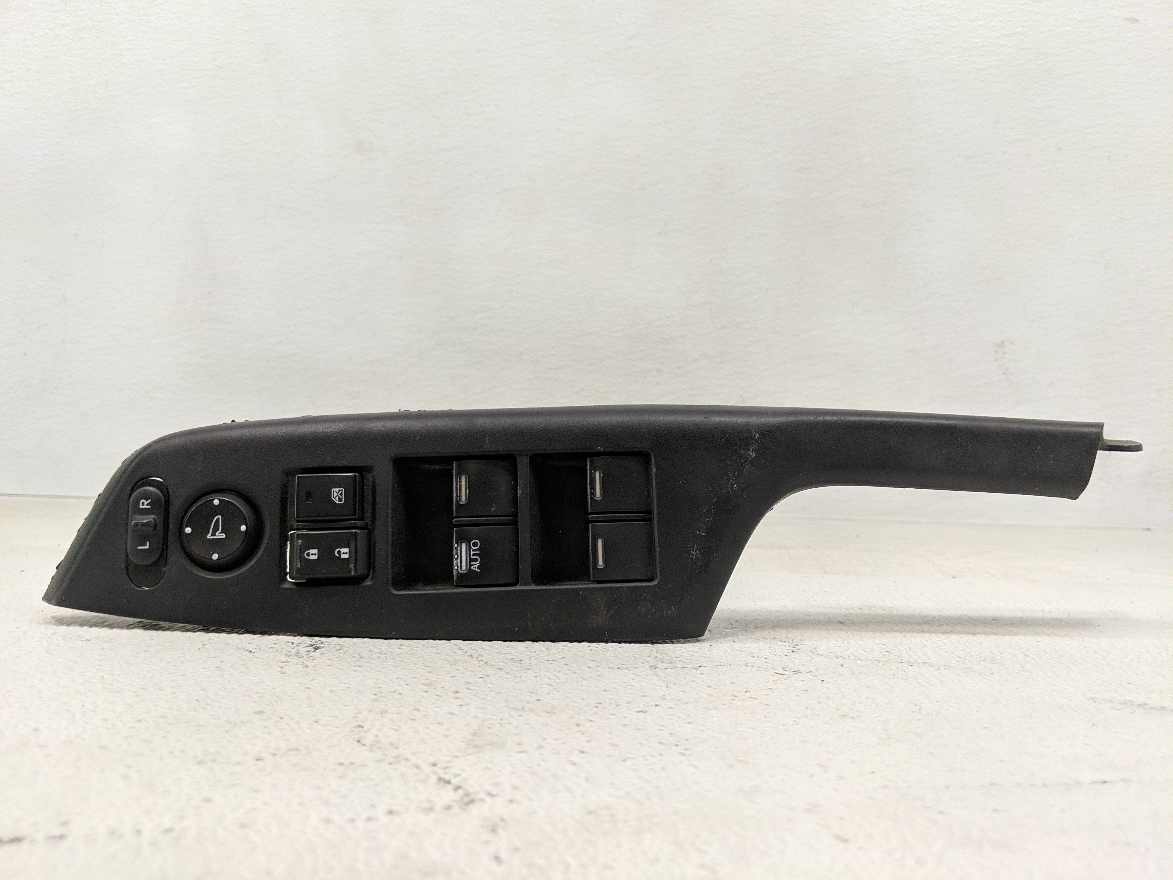 Picture of 2014-2015 Honda Civic Driver Left Door Master Power Window Switch 1174039