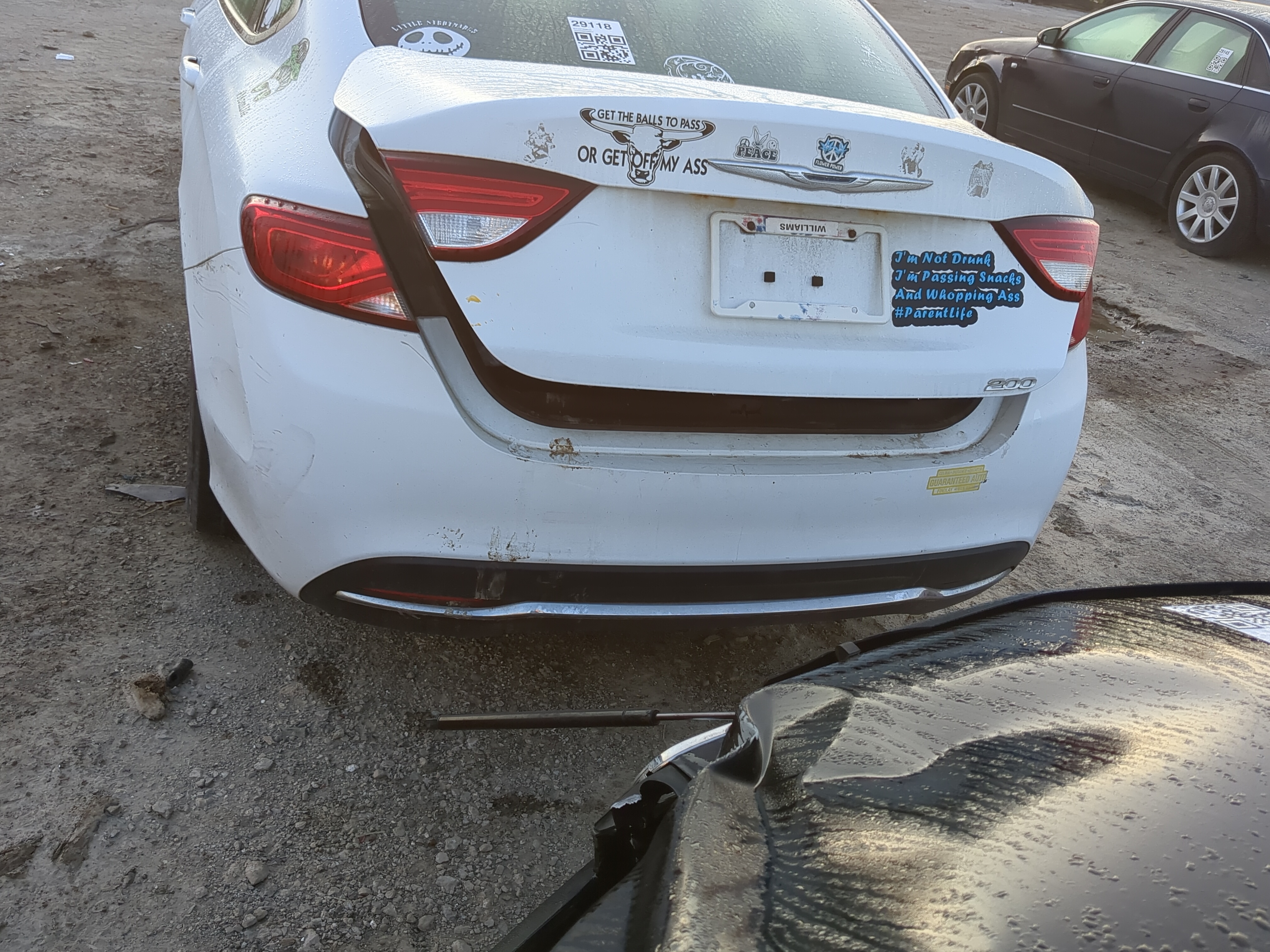 2015-2017 Chrysler 200 Rear Bumper Assembly Oem 1174144 - Oemusedautoparts1.com