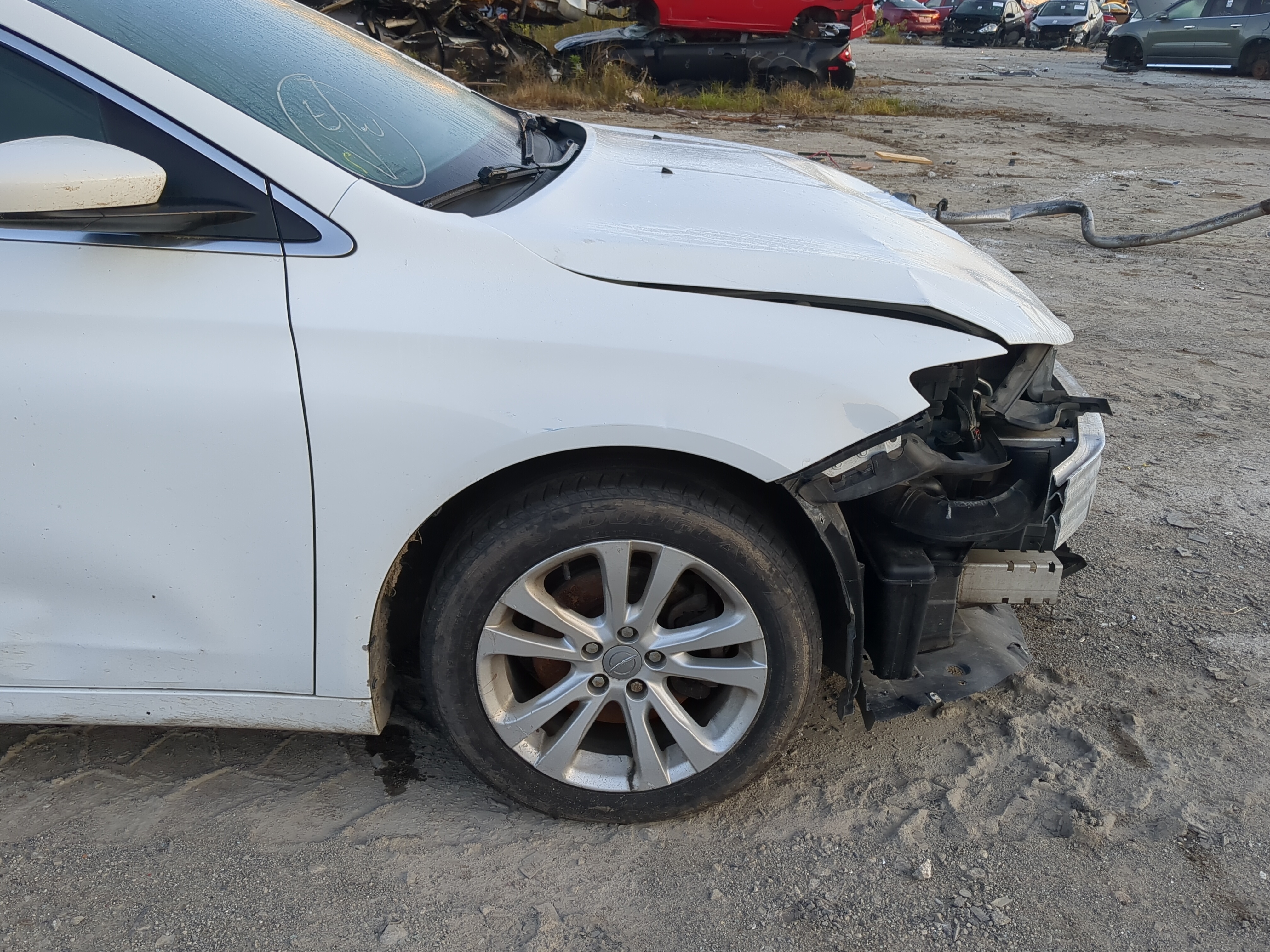 2015-2017 Chrysler 200 Passenger Fender 1174156 - Oemusedautoparts1.com