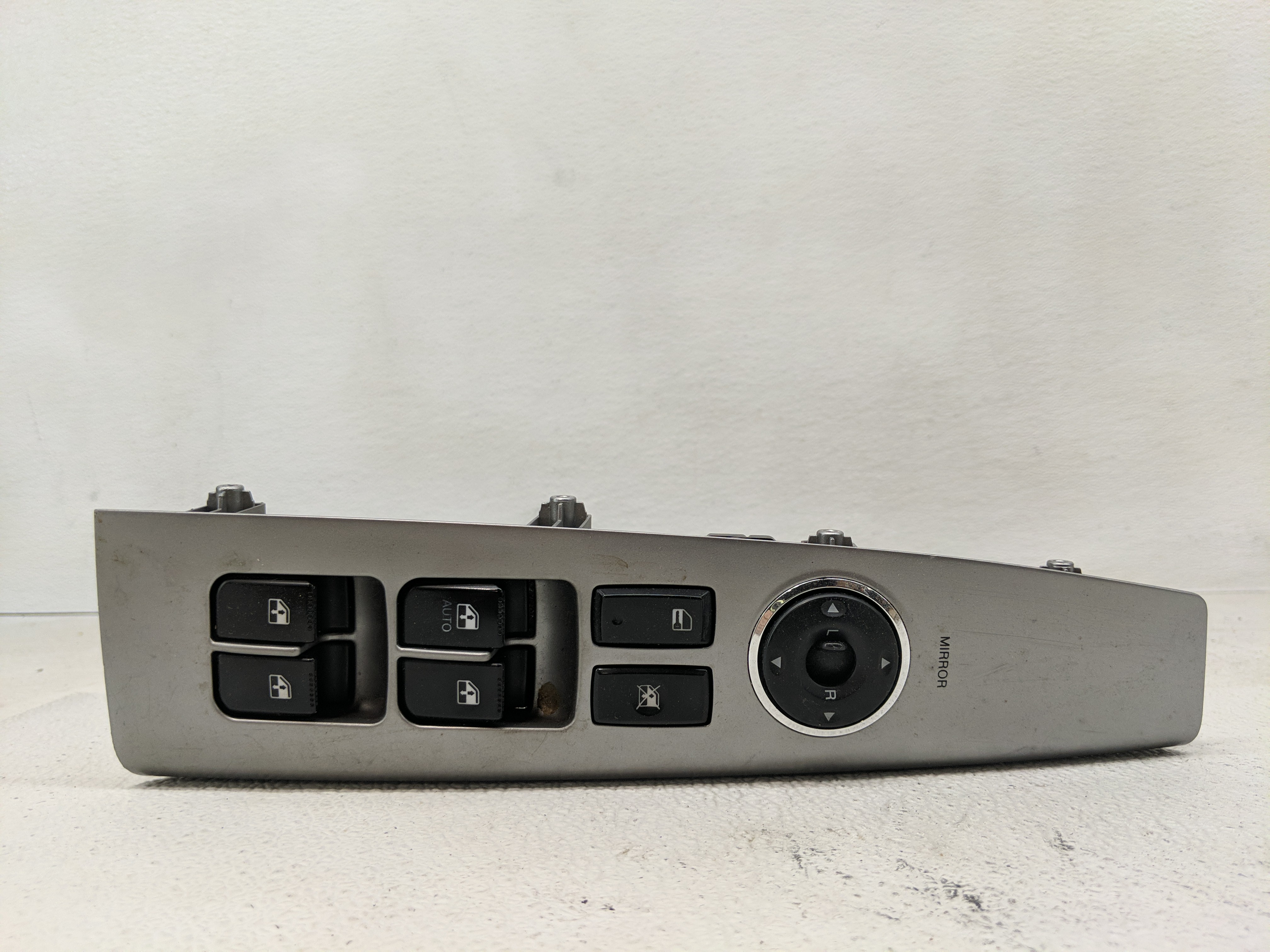 Picture of 2010-2012 Hyundai Santa Fe Driver Left Door Master Power Window Switch 1174238