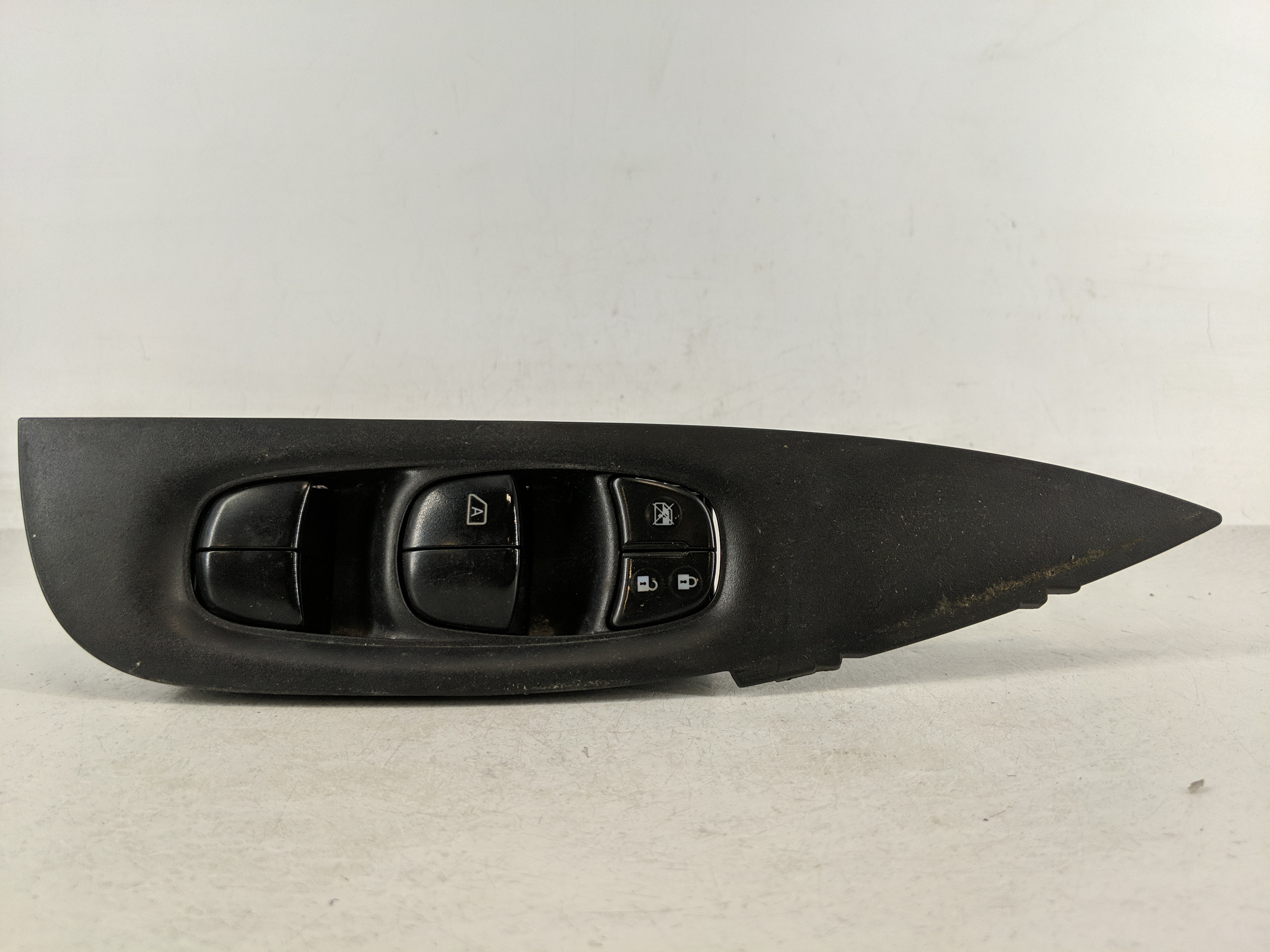 Picture of 2014-2020 Nissan Rogue Driver Left Door Master Power Window Switch 1174248