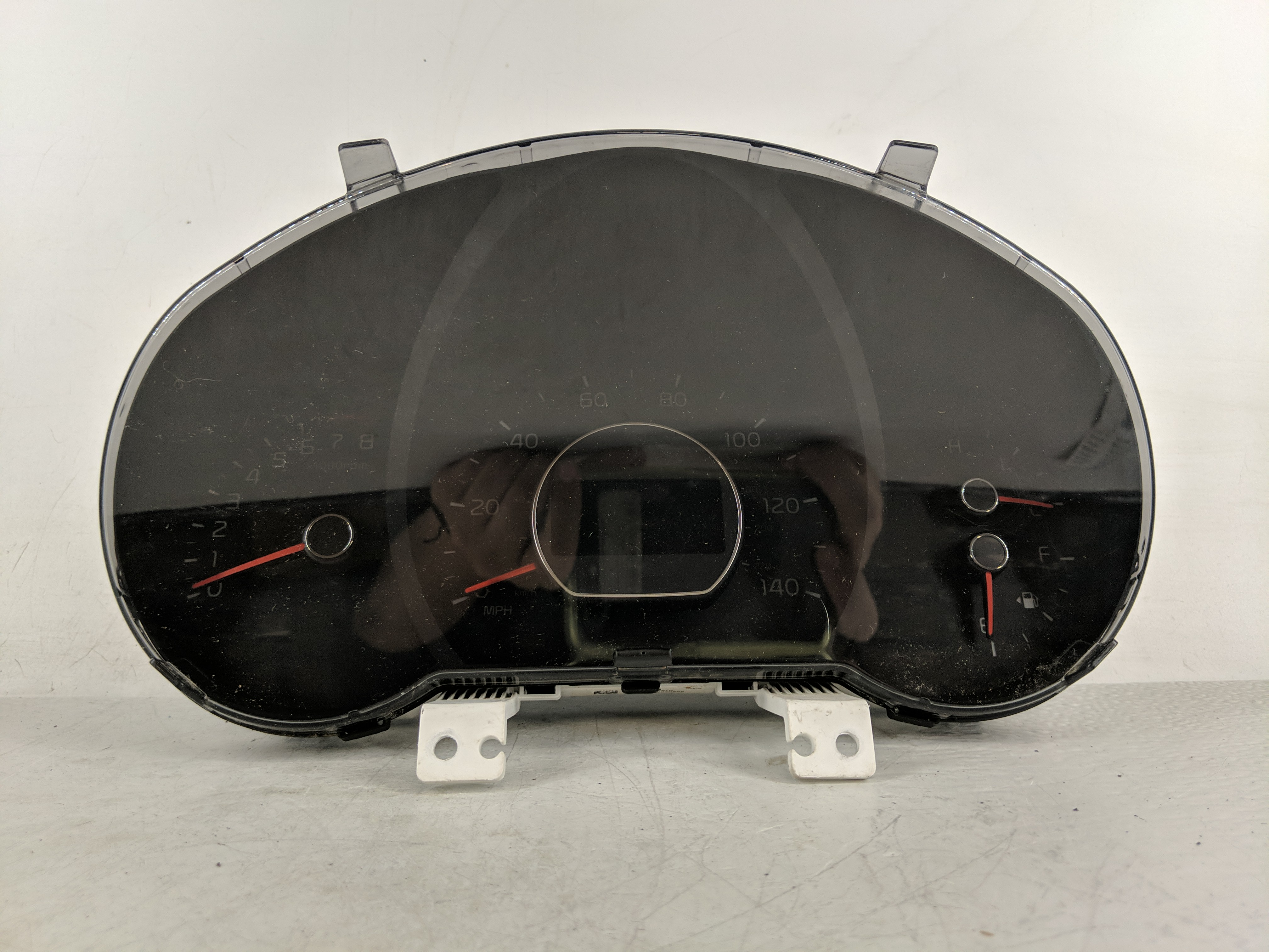 2016-2016 Kia Soul Speedometer Instrument Cluster Gauges 94006-b2610 1174294 - Oemusedautoparts1.com