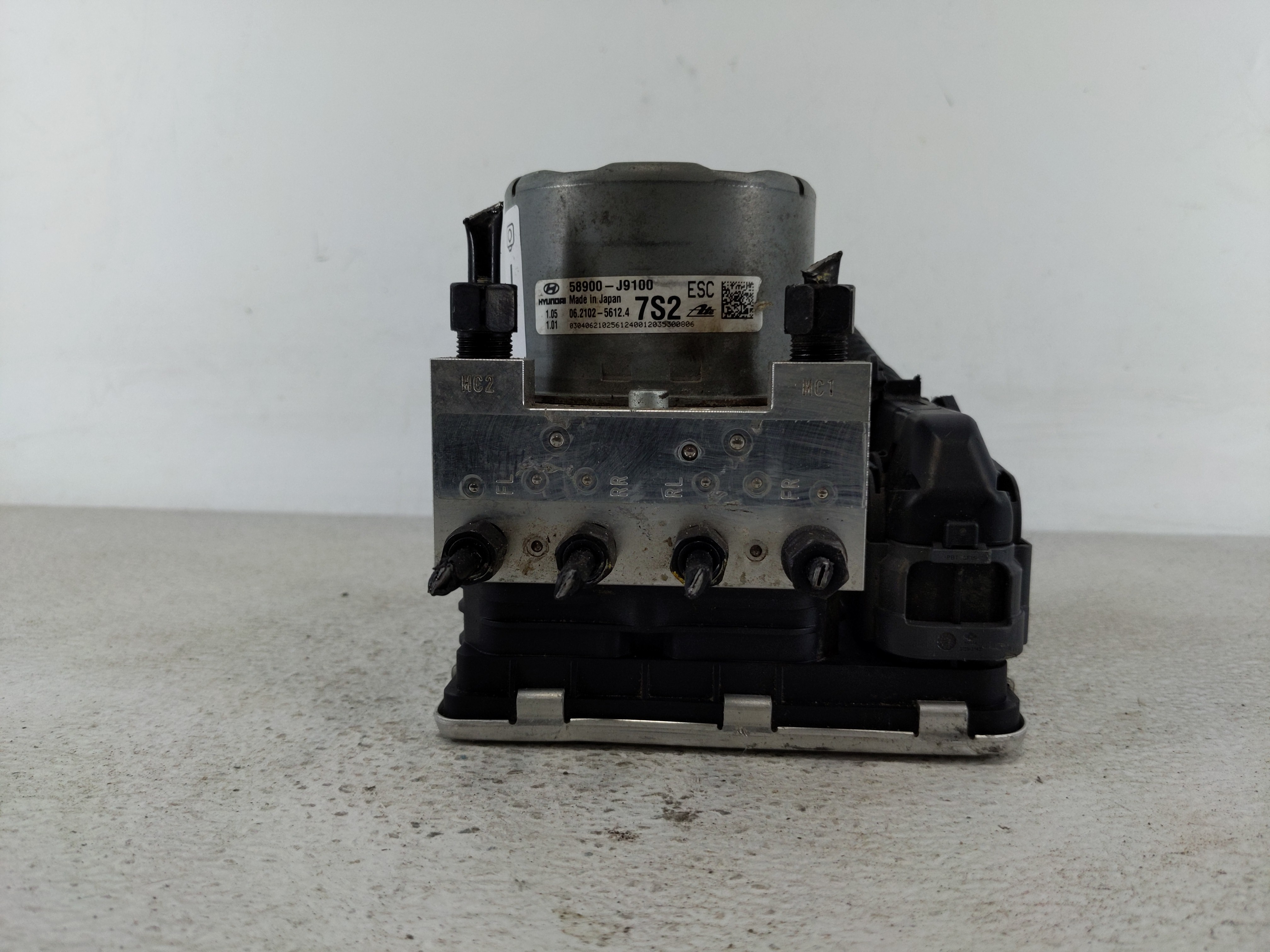 2018-2021 Hyundai Kona Abs Pump Control Module 1174303 - Oemusedautoparts1.com