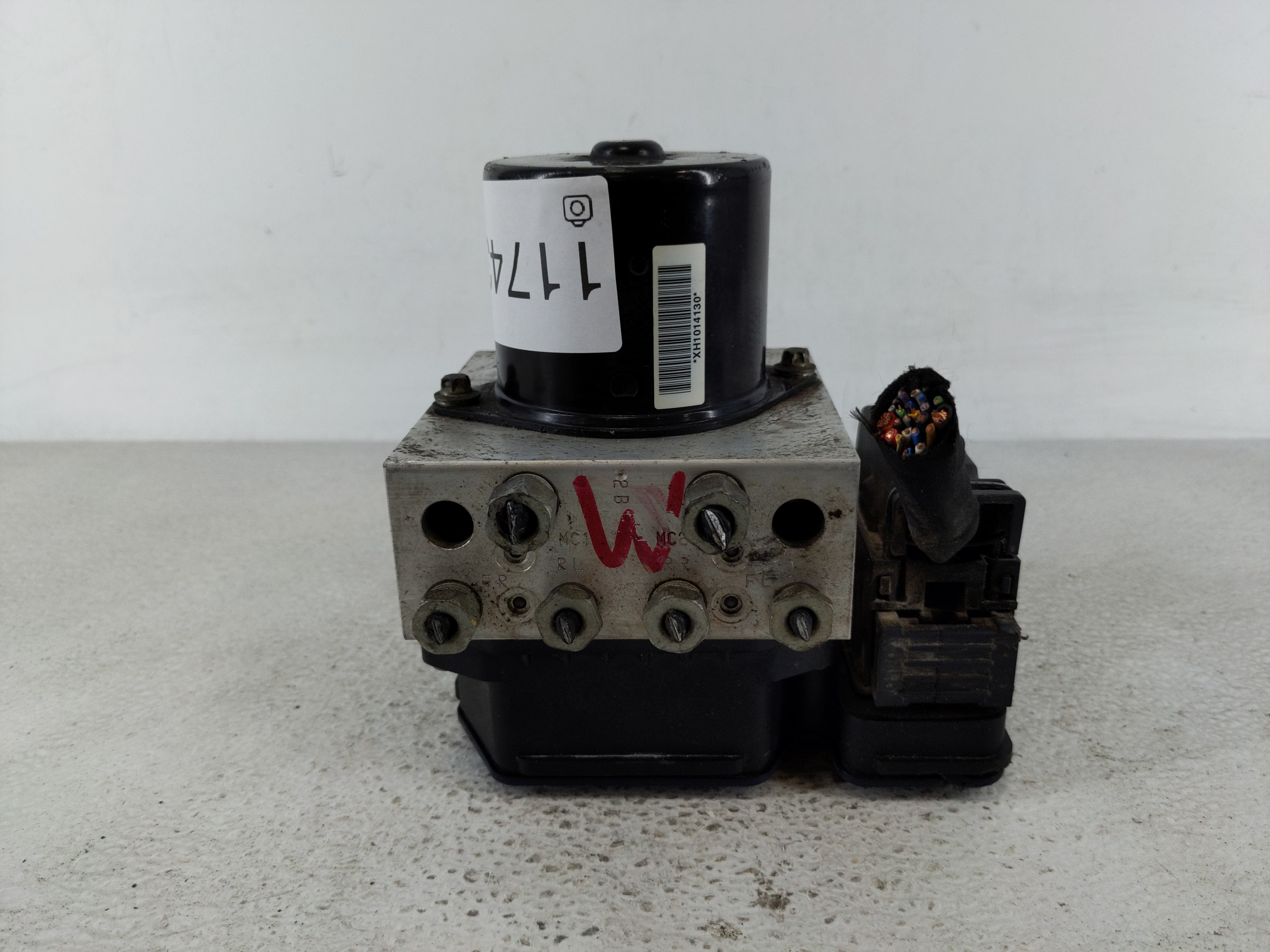 2013-2016 Chevrolet Malibu Abs Pump Control Module 1174310 - Oemusedautoparts1.com