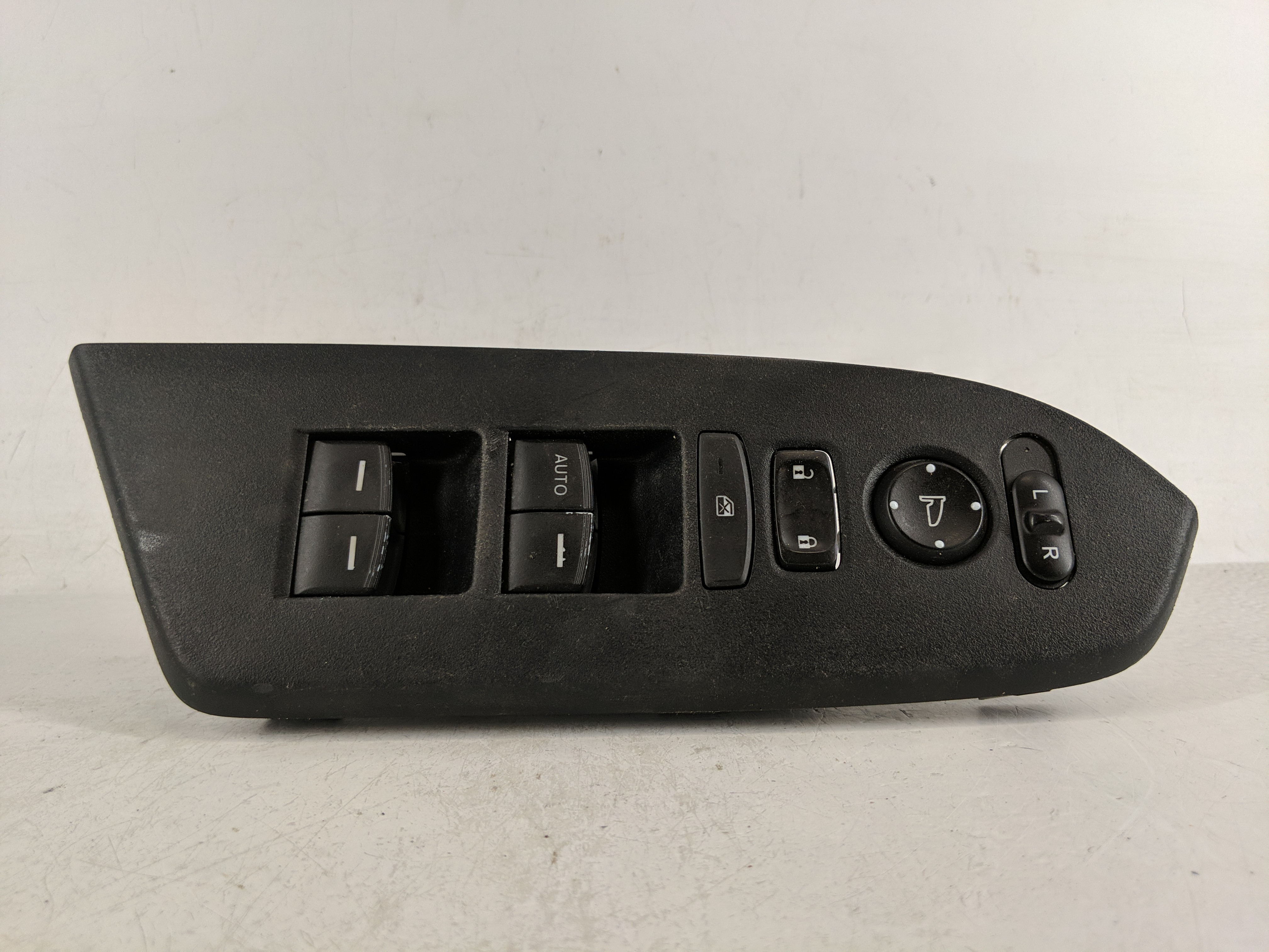 2017-2022 Honda Cr-v Driver Left Door Master Power Window Switch 1174325 - Oemusedautoparts1.com