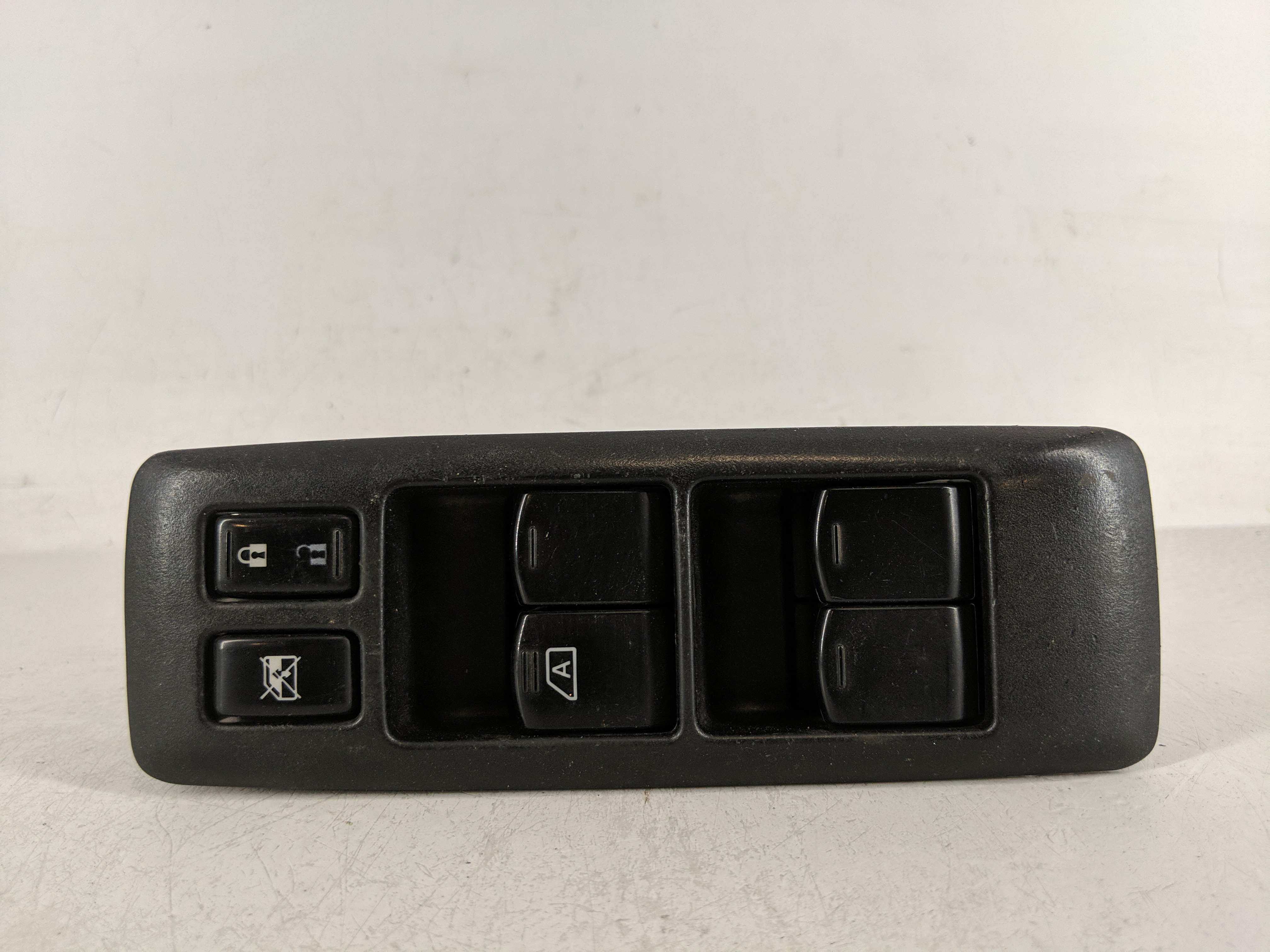 Picture of 2011-2015 Nissan Rogue Driver Left Door Master Power Window Switch 1174331