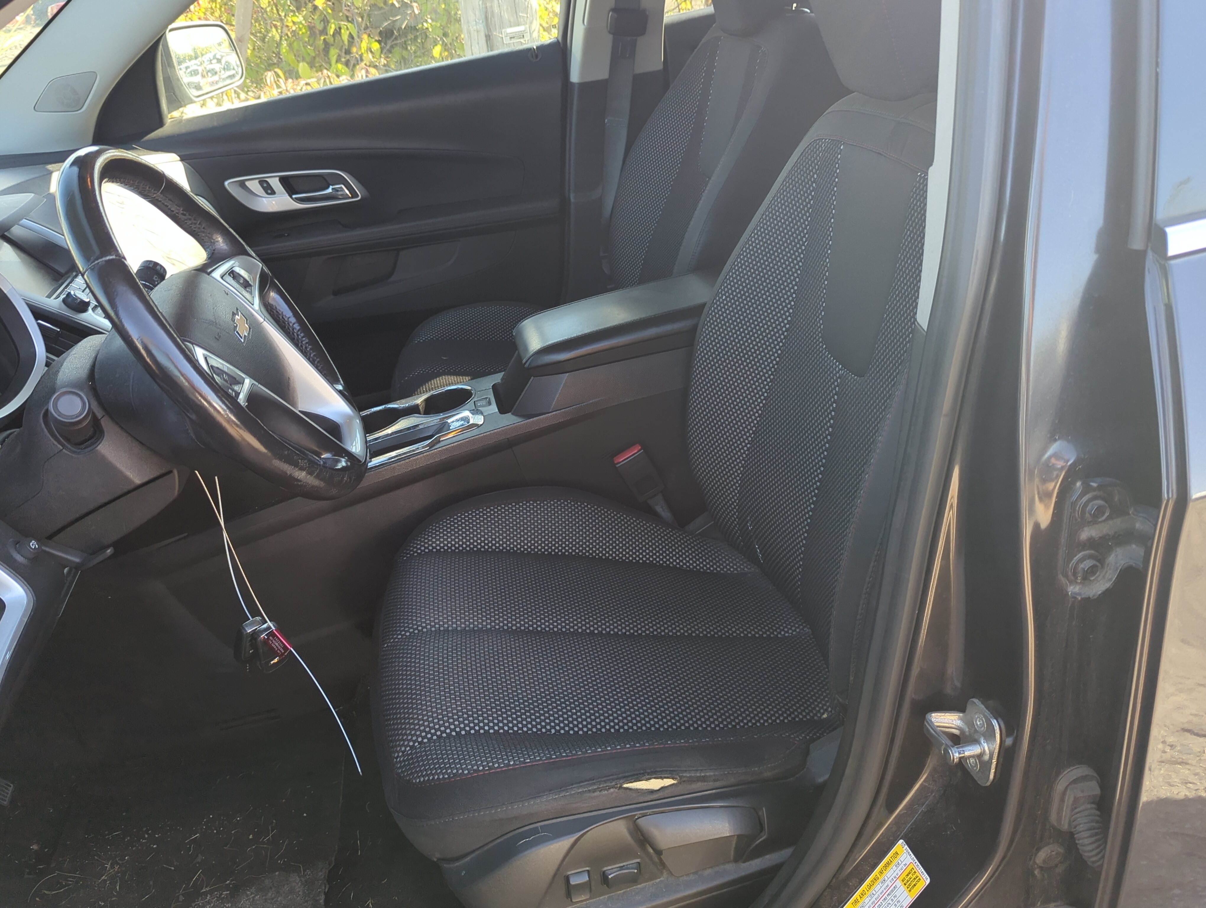 Picture of 2012-2013 Chevrolet Equinox Driver Front Seat Oem 1174458