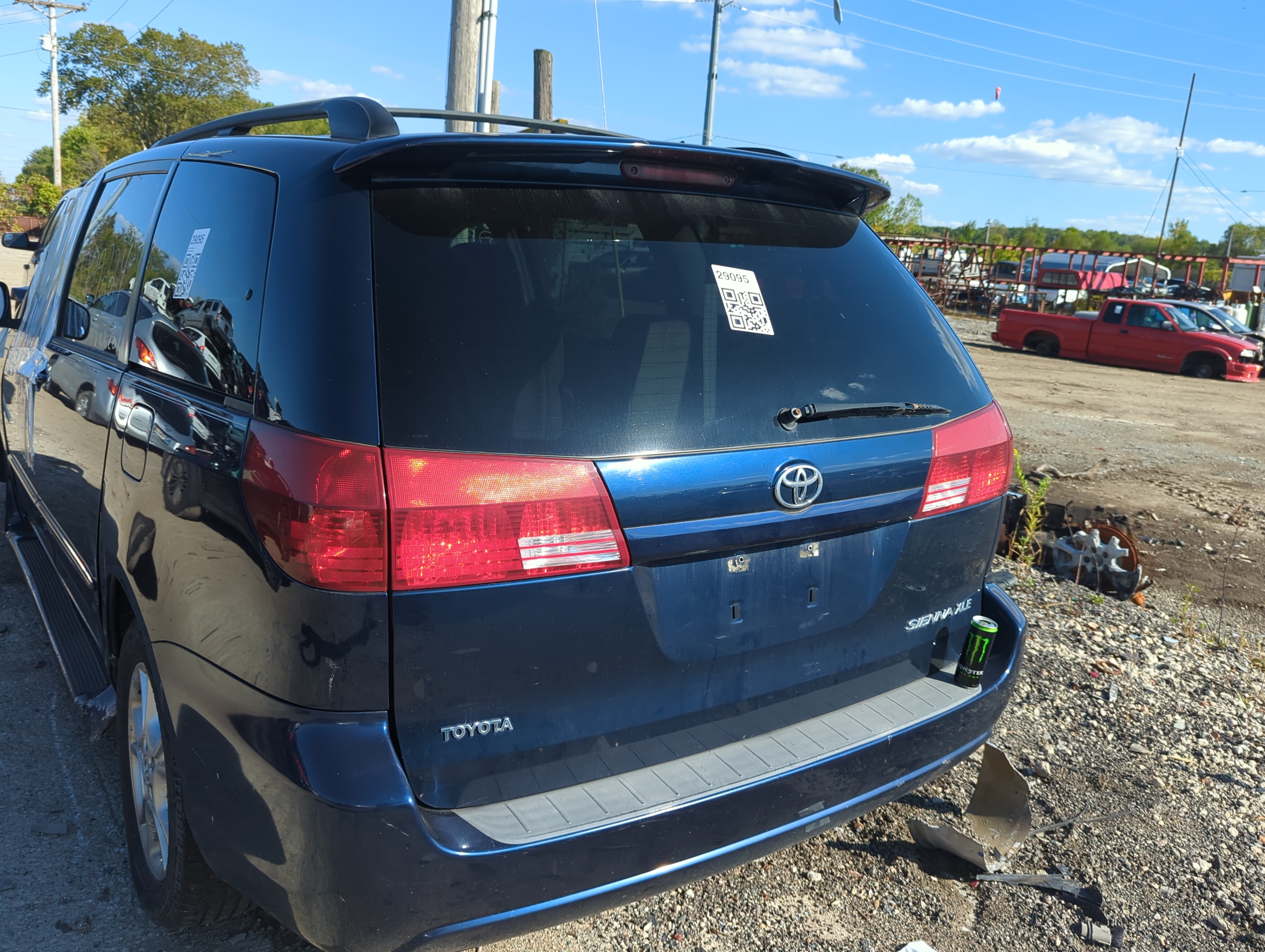 2004-2005 Toyota Sienna Trunk/decklid/hatch/tailgate Oem 1174593 - Oemusedautoparts1.com