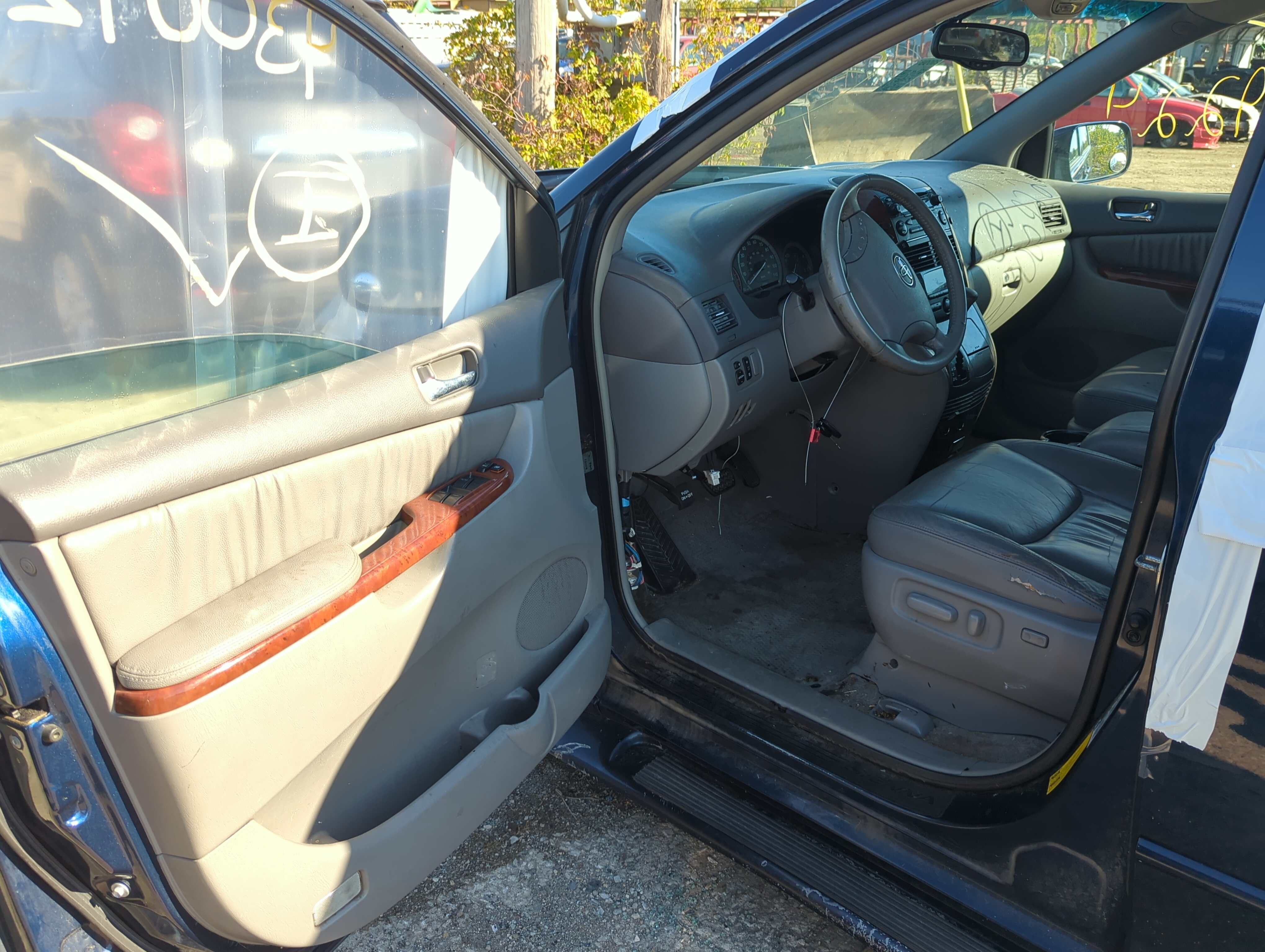 Picture of 2005 Toyota Sienna Front Left Driver Interior Door Panel Trim 1174652