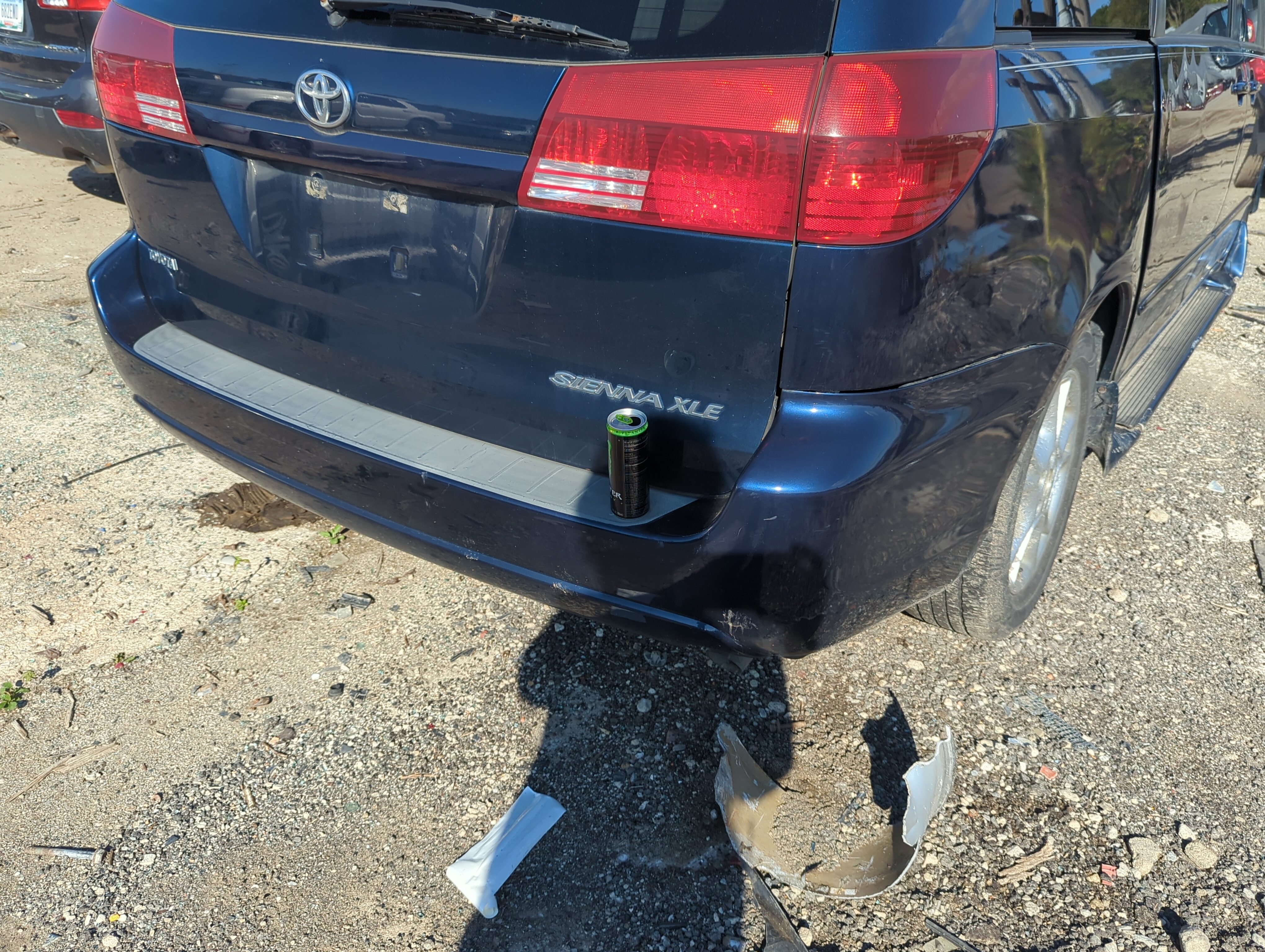 2004-2010 Toyota Sienna Rear Bumper Assembly Oem 1174678 - Oemusedautoparts1.com