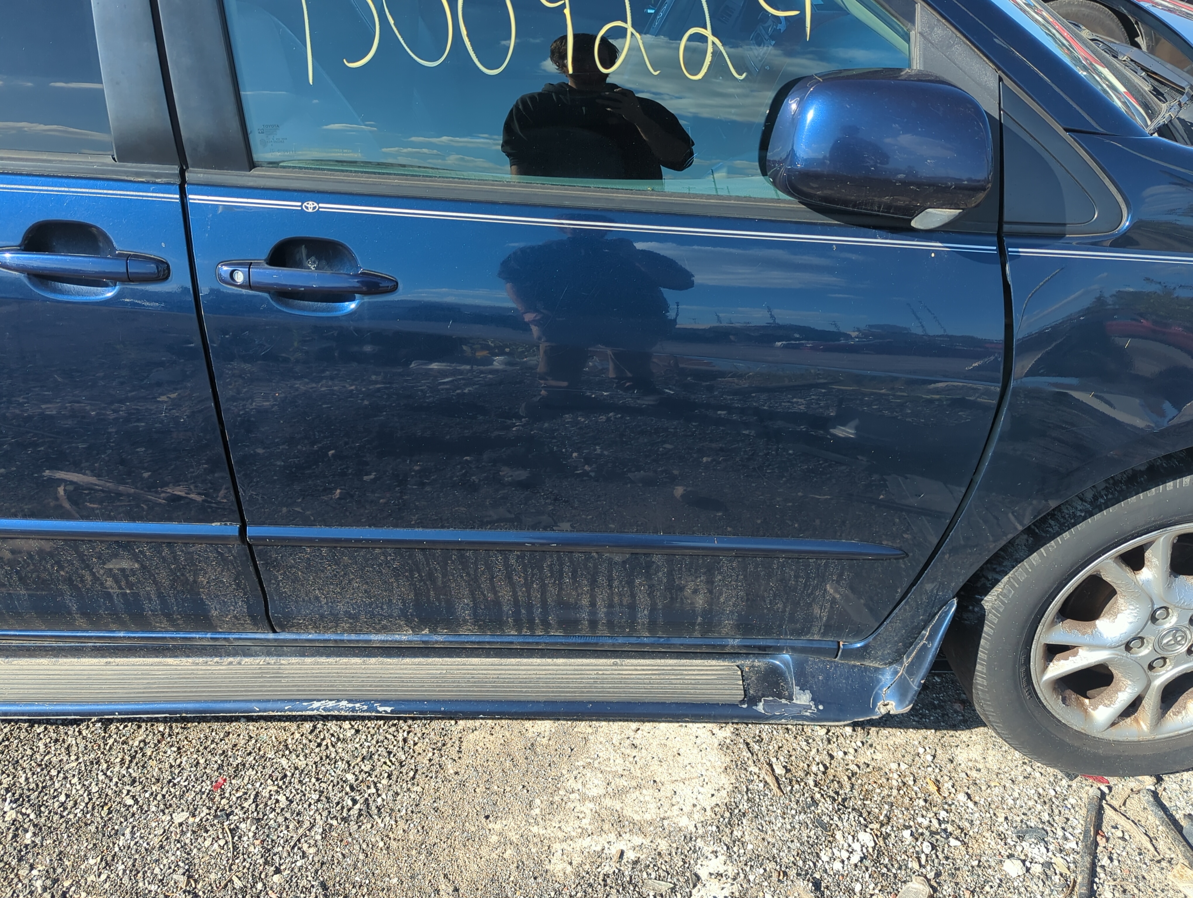 2004-2010 Toyota Sienna Passenger Front Door Oem 1174687 - Oemusedautoparts1.com