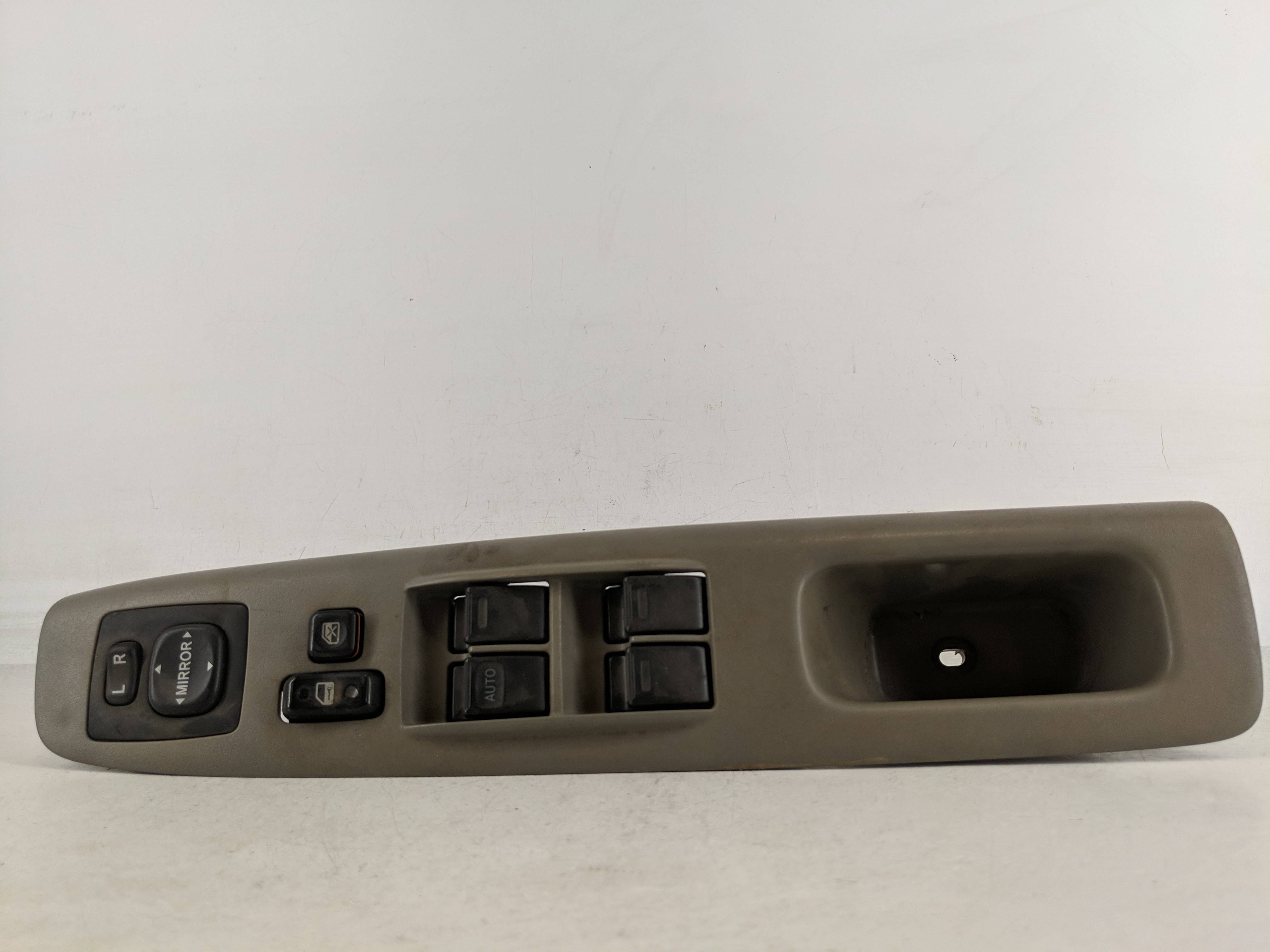 2002-2006 Toyota Camry Driver Left Door Master Power Window Switch 1174693 - Oemusedautoparts1.com