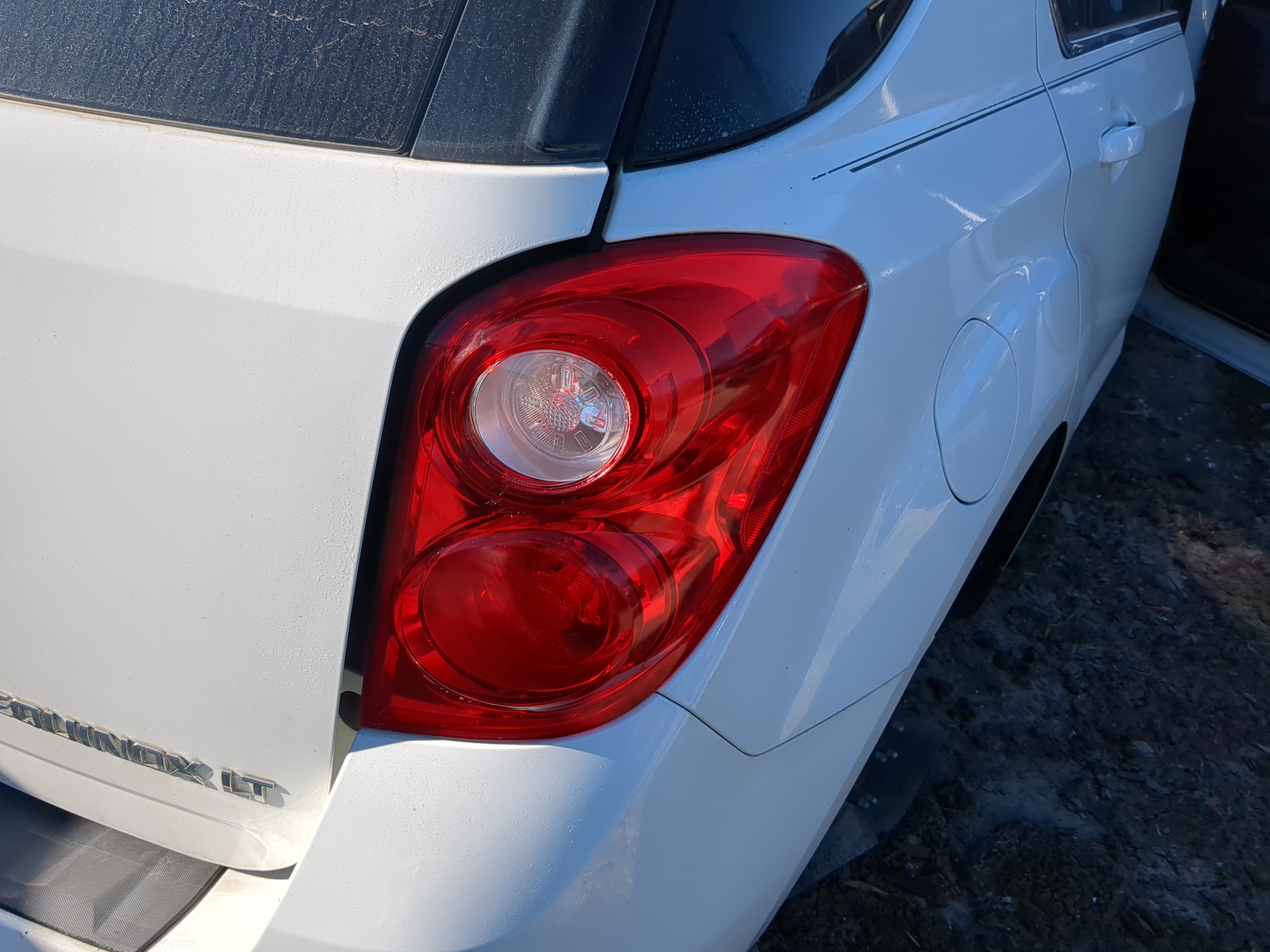Picture of 2010 Chevrolet Equinox Passenger Right Side Tail Light Taillight Oem 1174792