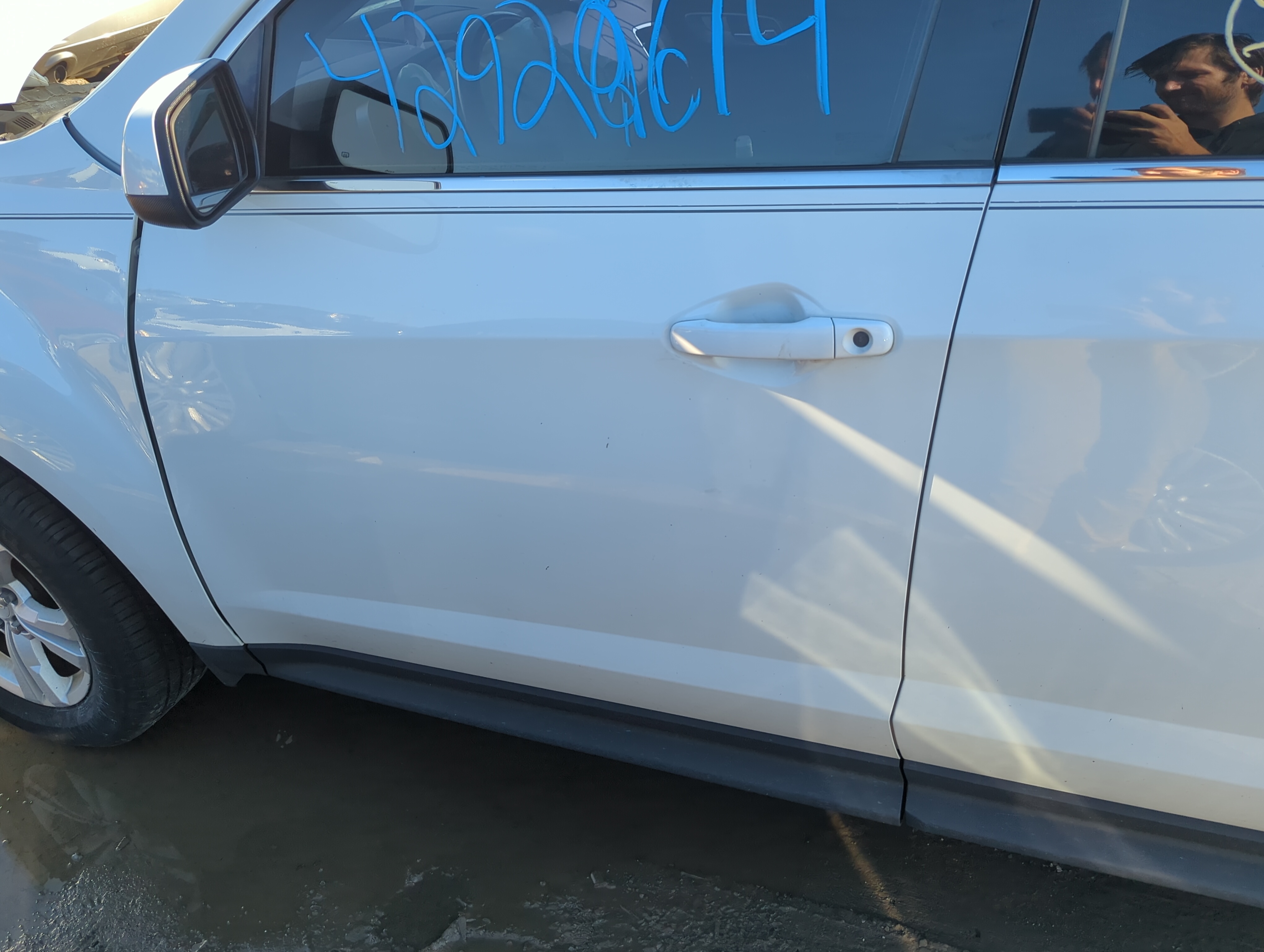 2012-2017 Chevrolet Equinox Driver Front Door Oem 1174853 - Oemusedautoparts1.com