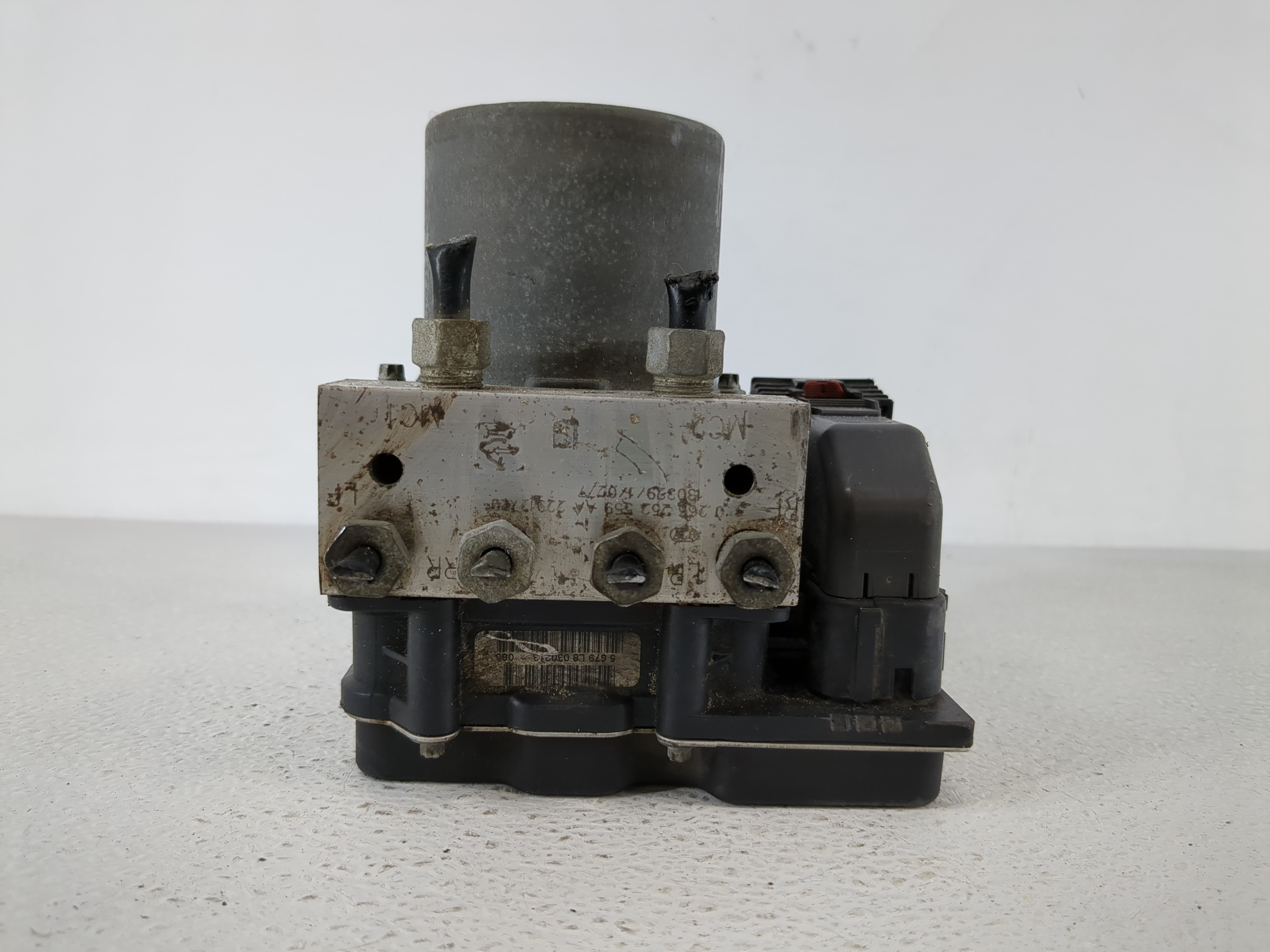 2012-2017 Buick Enclave Abs Pump Control Module 1174861 - Oemusedautoparts1.com