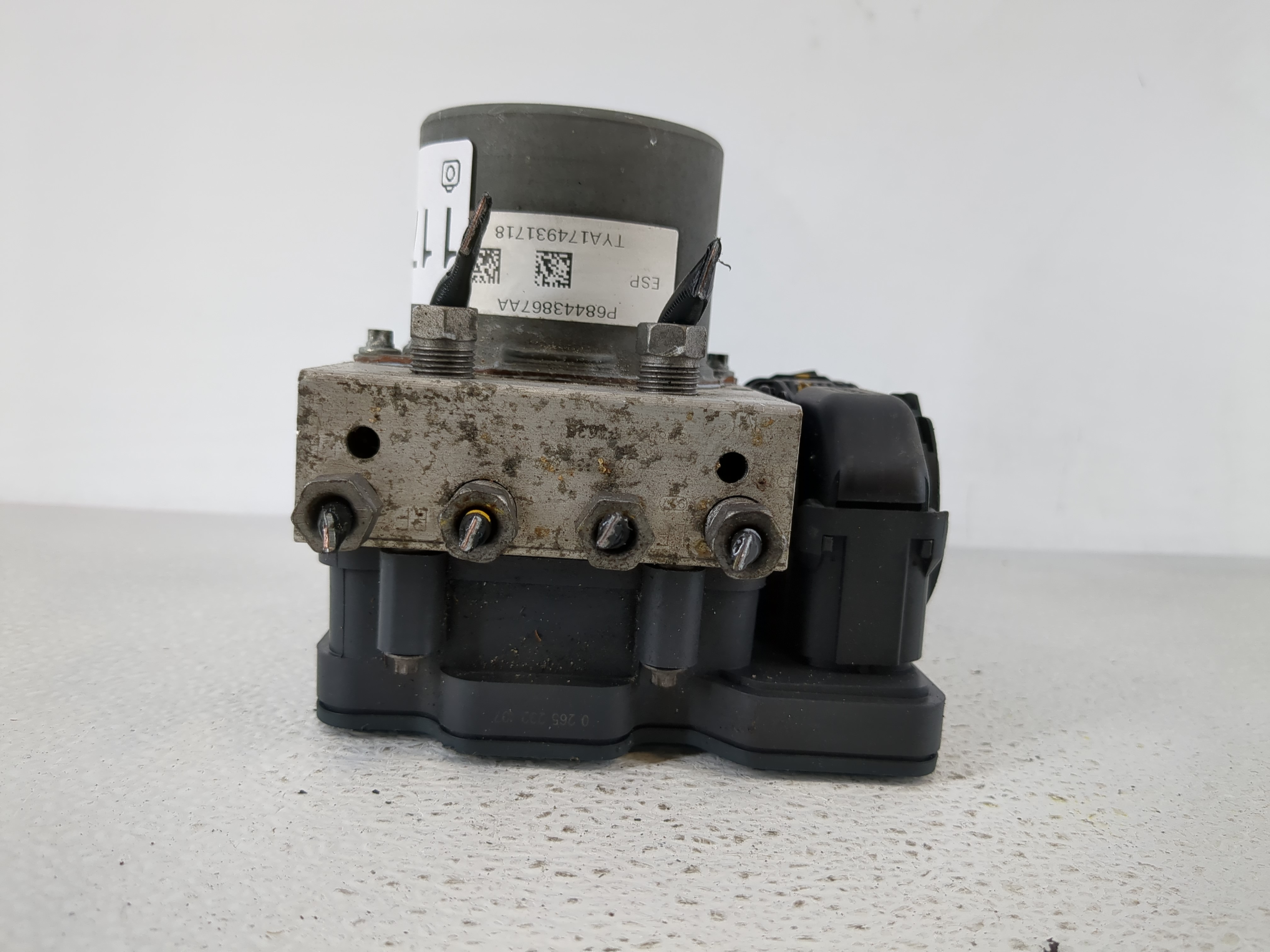 2014-2014 Chrysler Town & Country Abs Pump Control Module 1174865 - Oemusedautoparts1.com