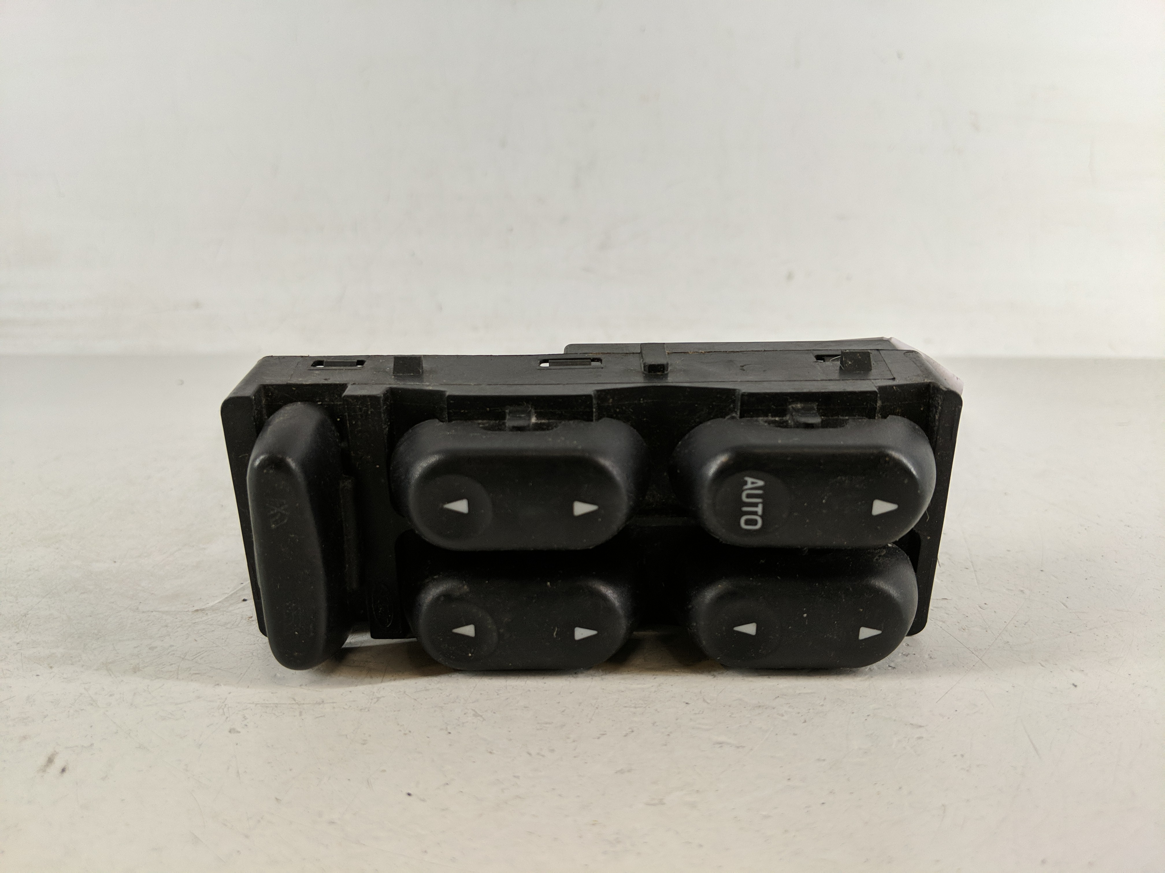 2004-2005 Ford Explorer Driver Left Door Master Power Window Switch 1174883 - Oemusedautoparts1.com