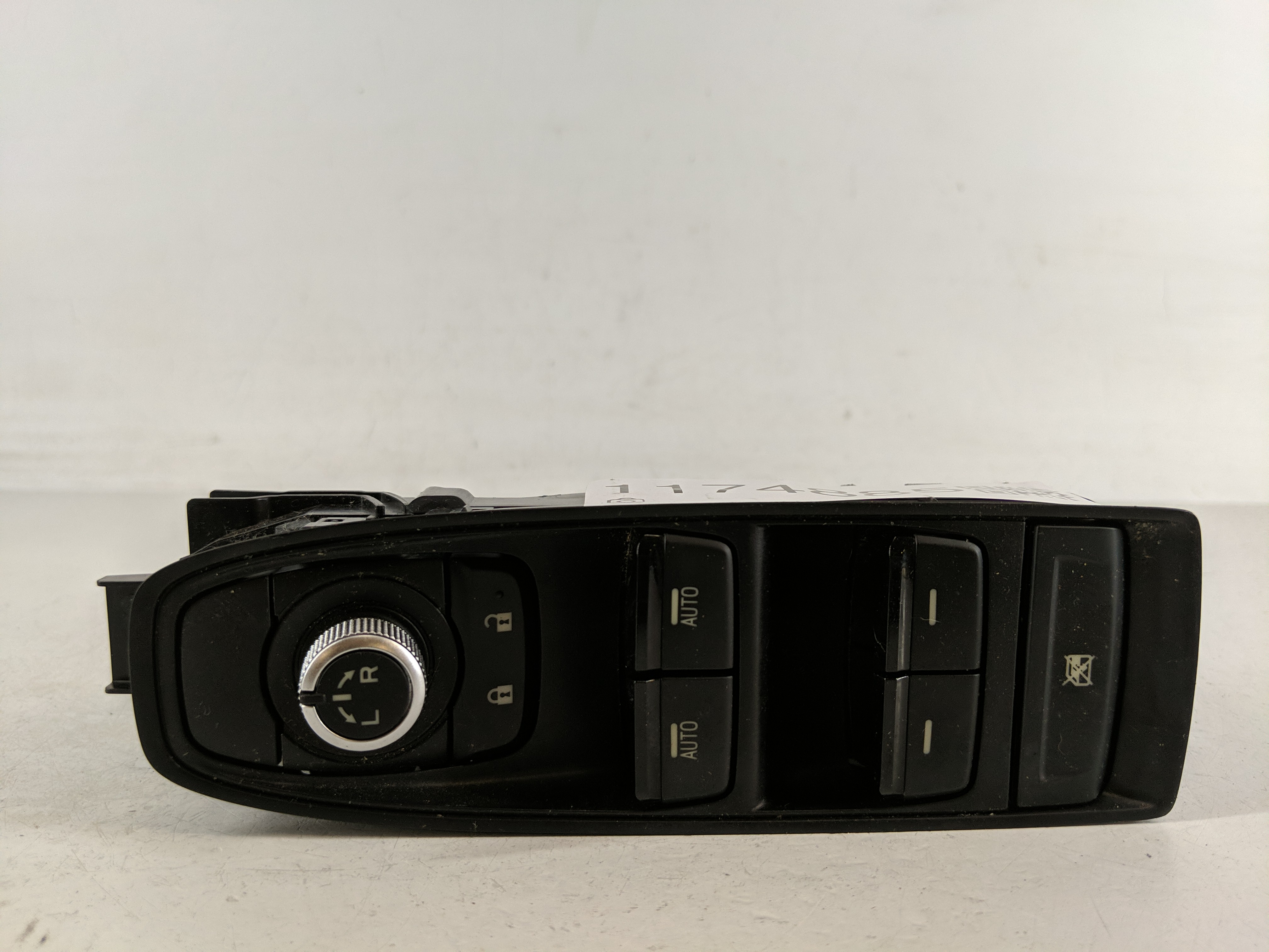 Picture of 2019 Subaru Xv Driver Left Door Master Power Window Switch 83071fl130 1174885