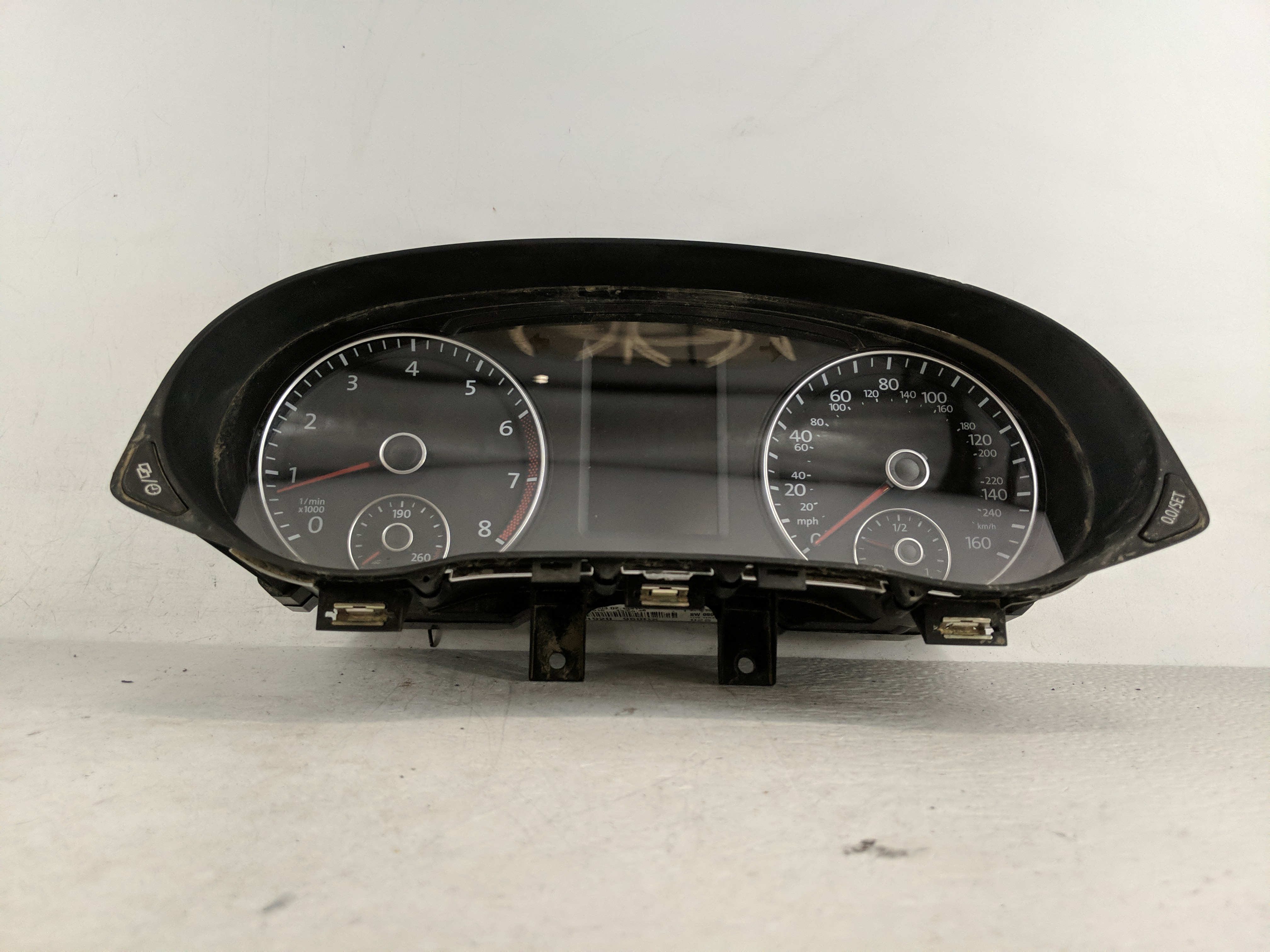 2015-2019 Volkswagen Passat Speedometer Instrument Cluster Gauges 1174905 - Oemusedautoparts1.com