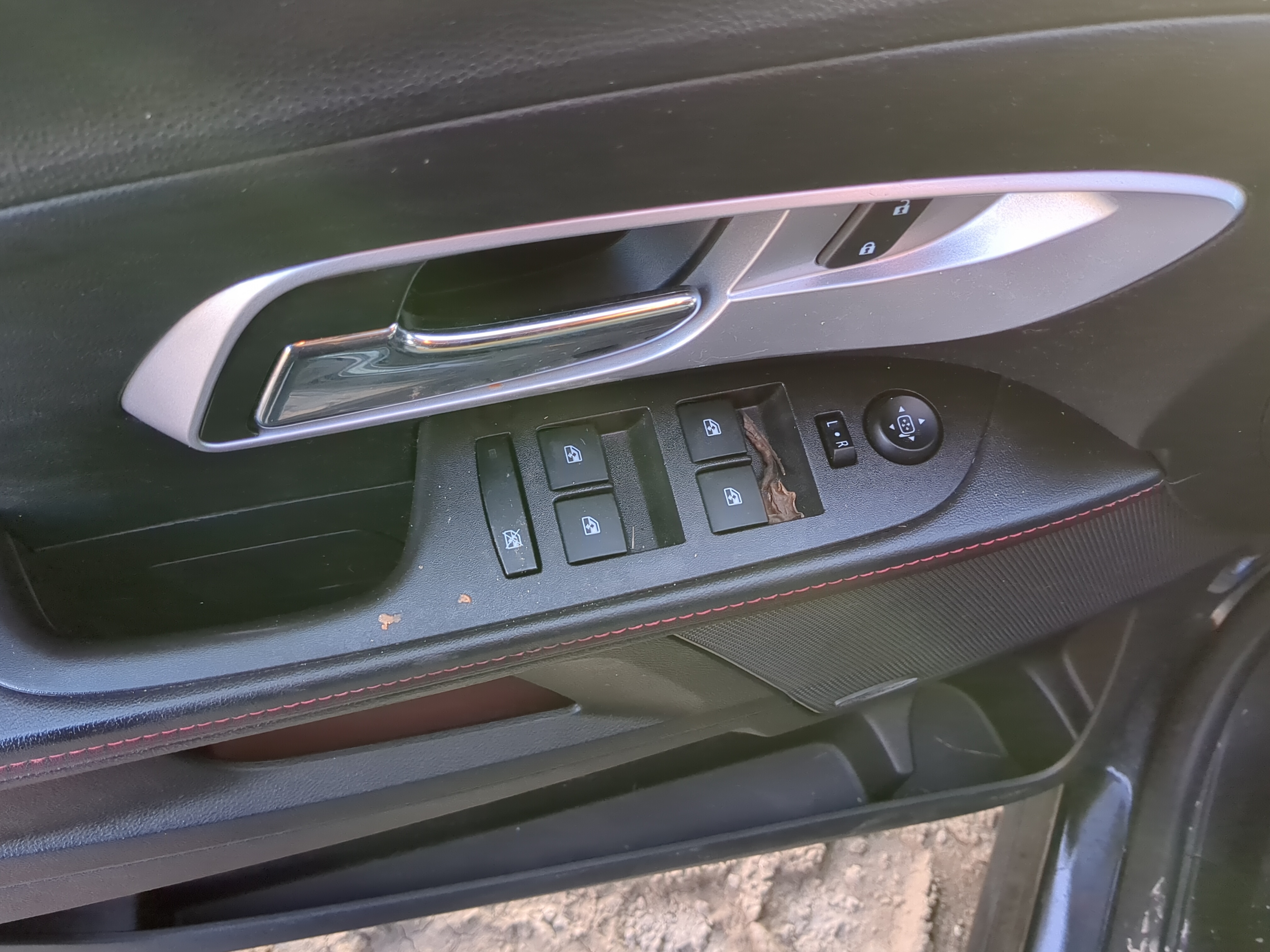 2010-2017 Chevrolet Equinox Driver Left Door Master Power Window Switch 1174980 - Oemusedautoparts1.com