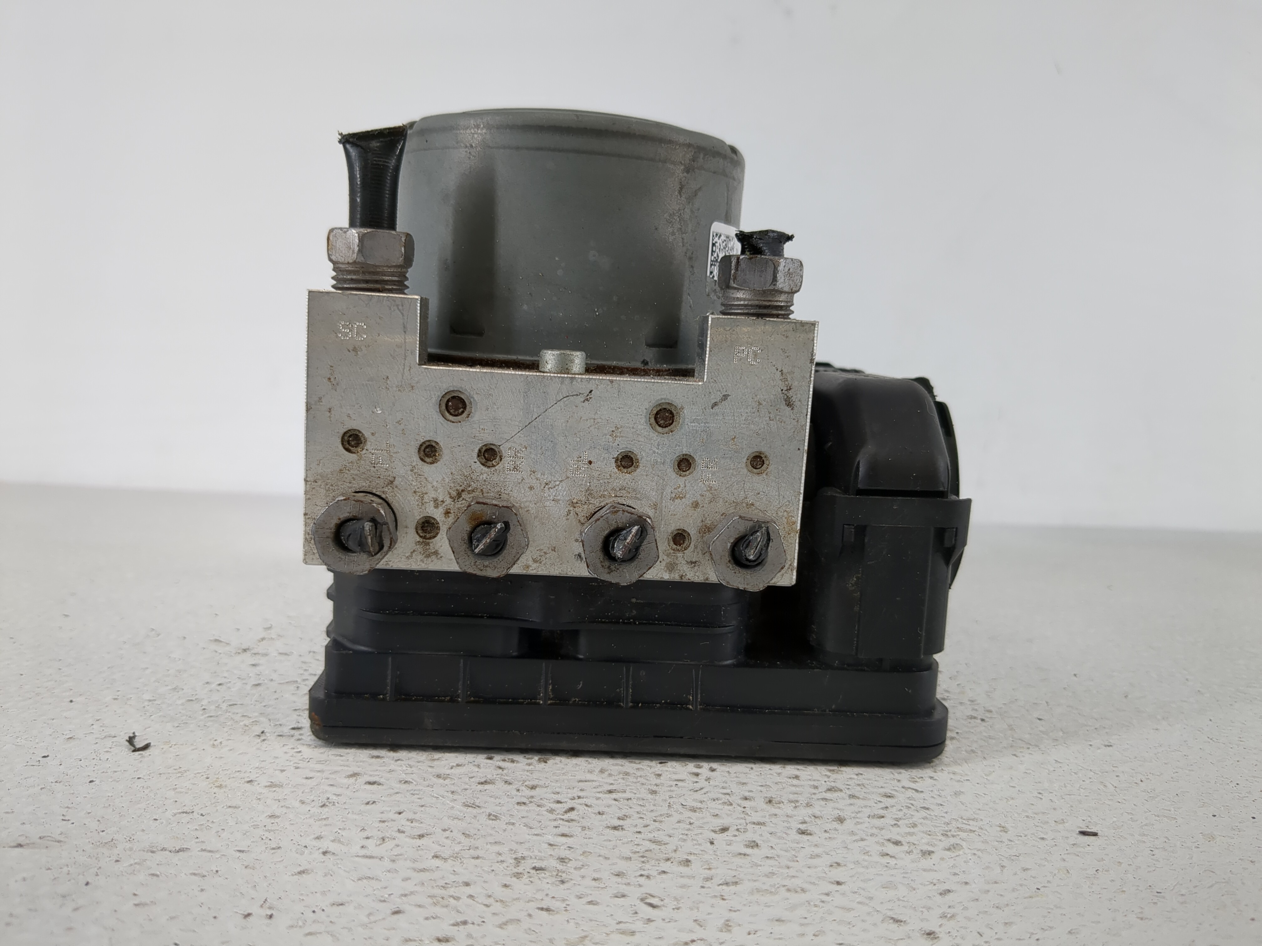 2017-2019 Cadillac Cts Abs Pump Control Module 1175097 - Oemusedautoparts1.com
