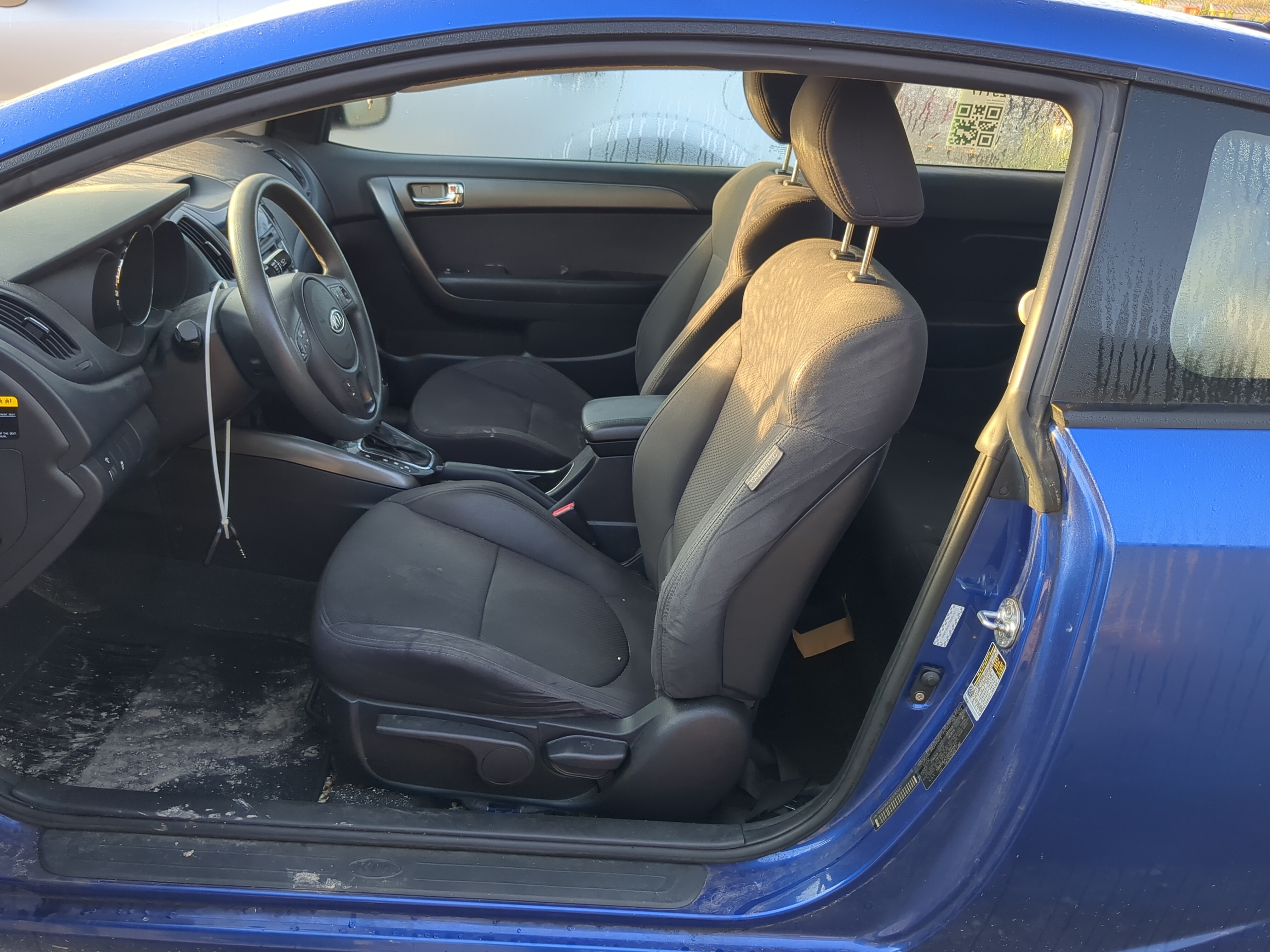 Picture of 2010-2013 Kia Forte Koup Driver Front Seat Oem 1175247