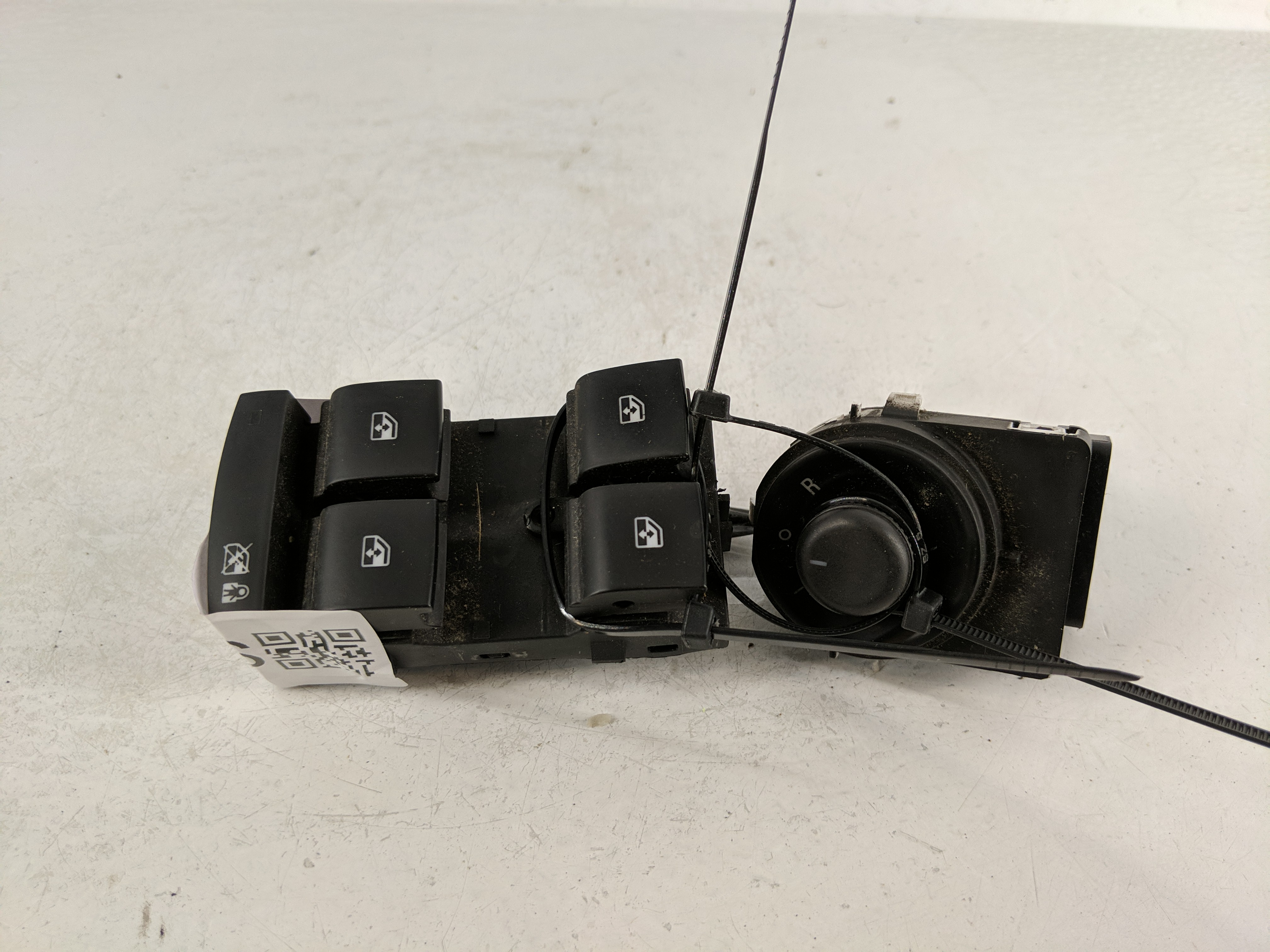 Picture of 2011-2014 Chevrolet Cruze Driver Left Door Master Power Window Switch 1175266