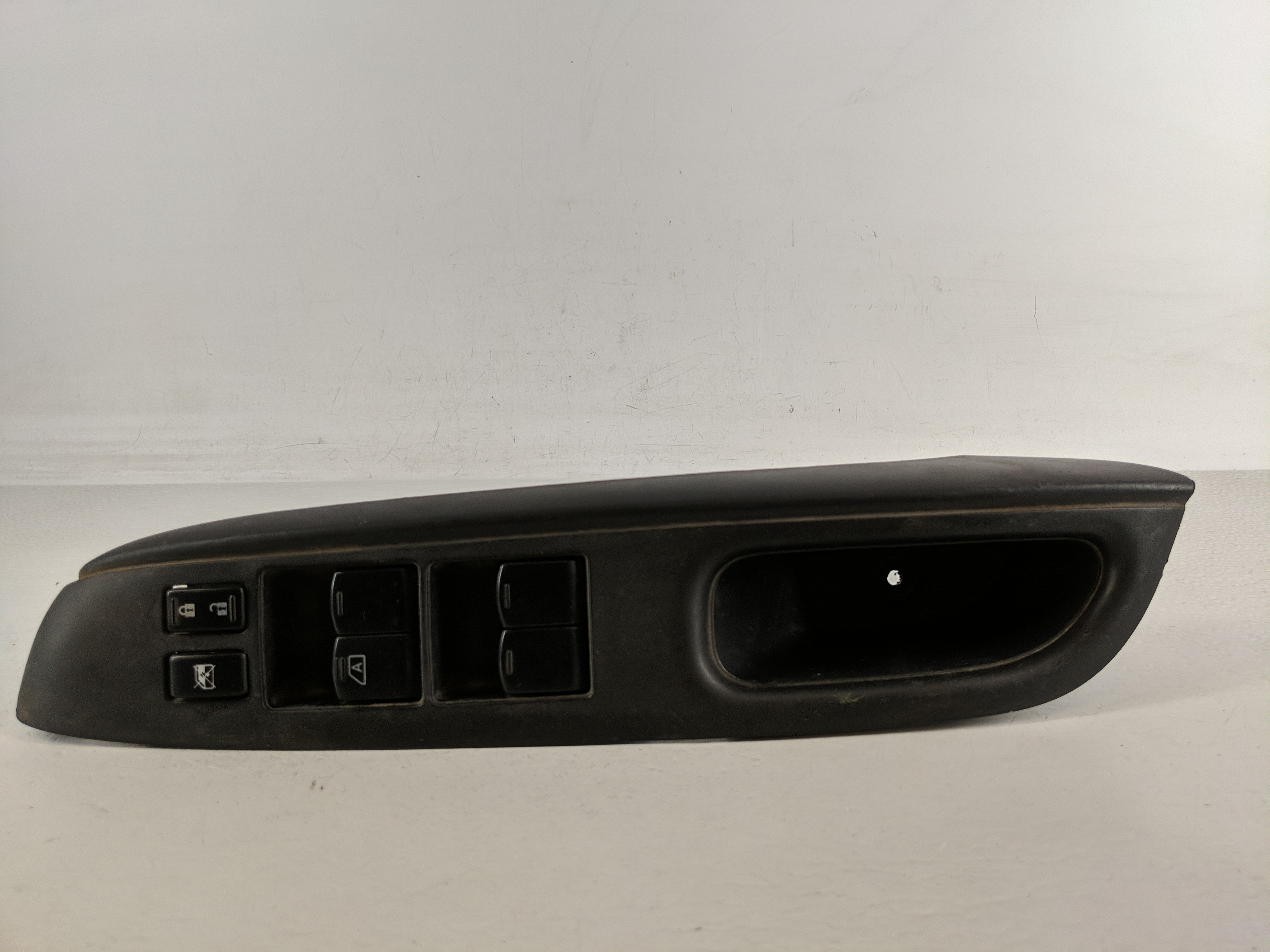 2012-2019 Nissan Versa Driver Left Door Master Power Window Switch 1175269 - Oemusedautoparts1.com