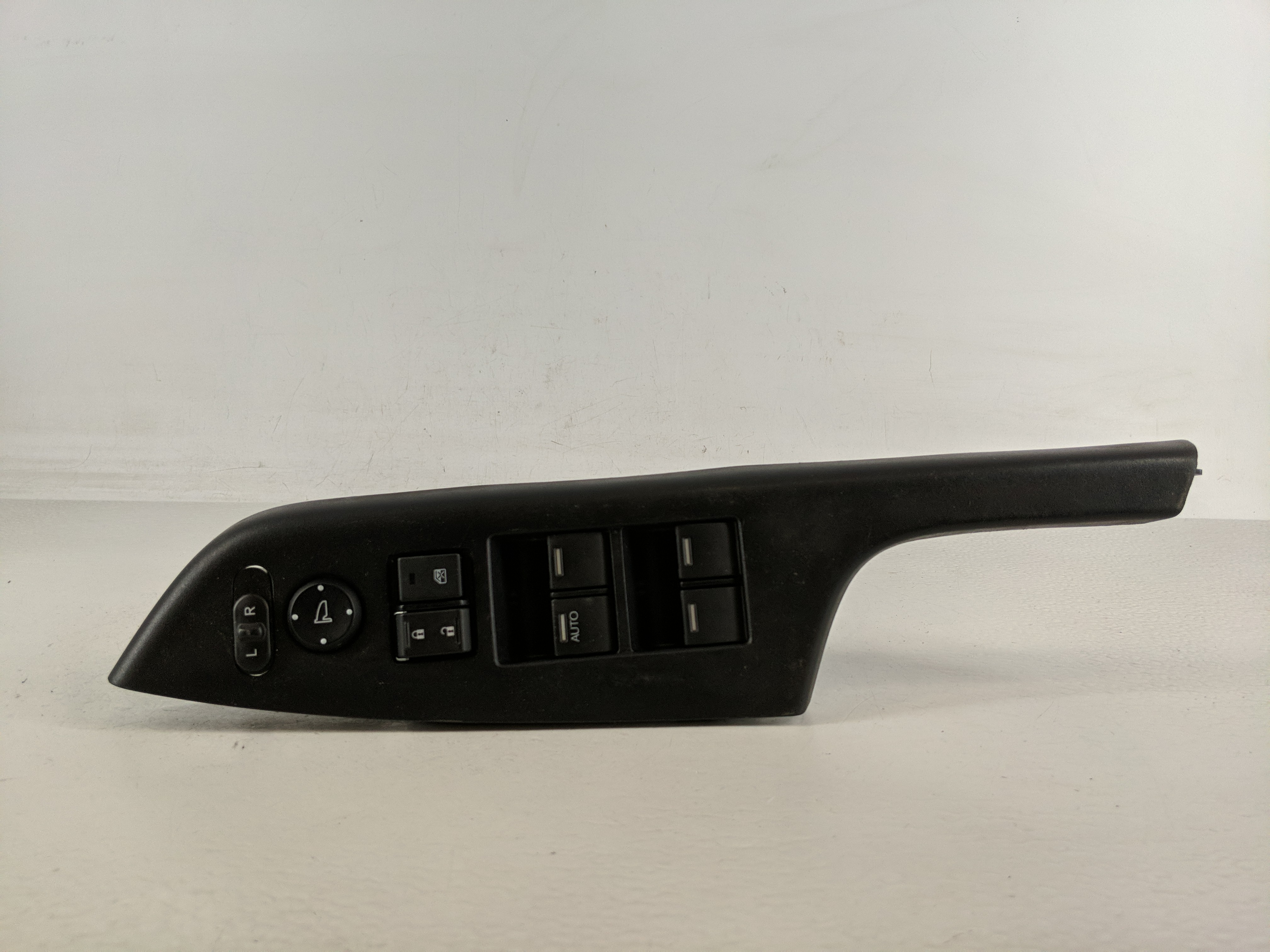 2014-2016 Honda Cr-v Driver Left Door Master Power Window Switch 1175270 - Oemusedautoparts1.com