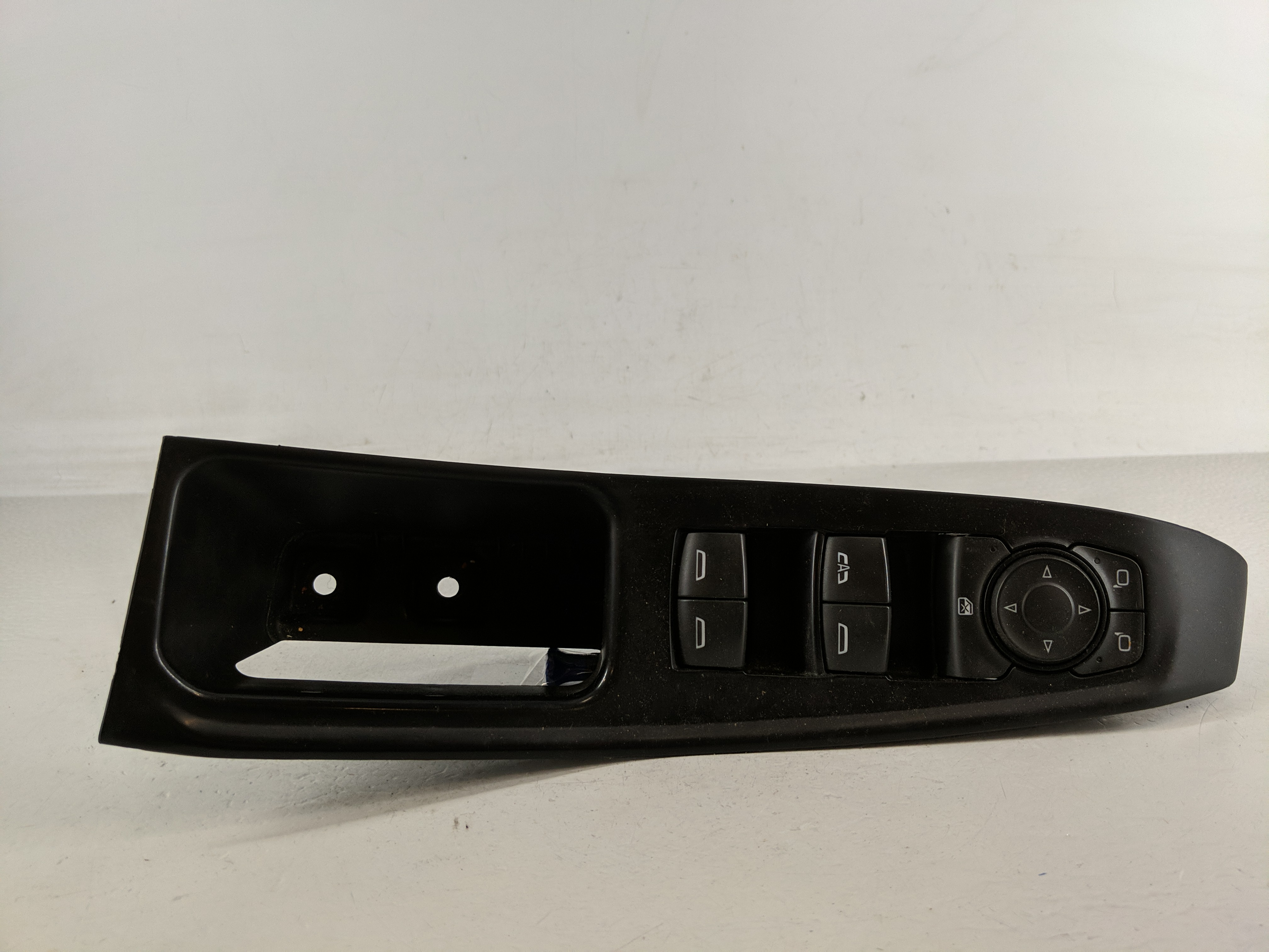 2018-2018 Chevrolet Traverse Driver Left Door Master Power Window Switch 1175273 - Oemusedautoparts1.com