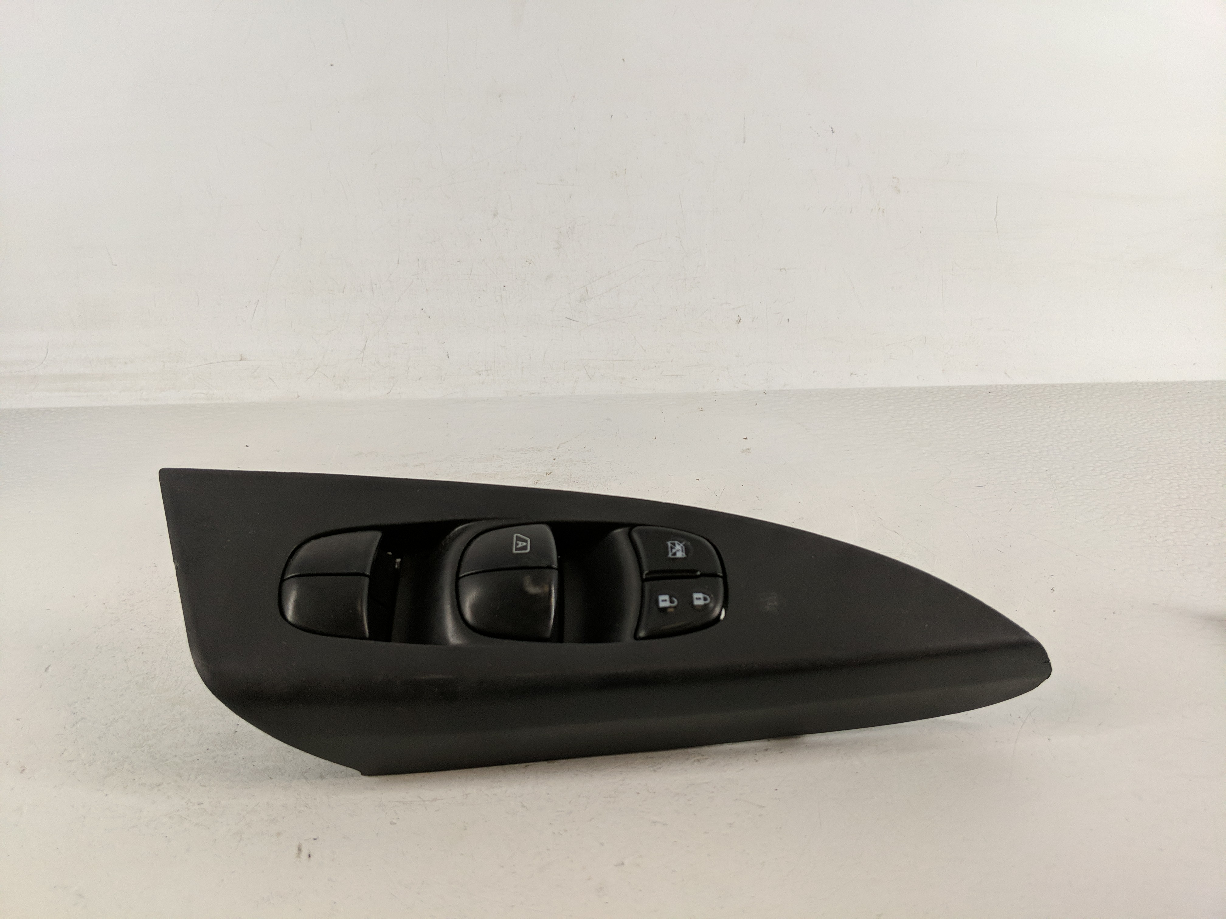 2013-2019 Nissan Sentra Driver Left Door Master Power Window Switch 1175274 - Oemusedautoparts1.com