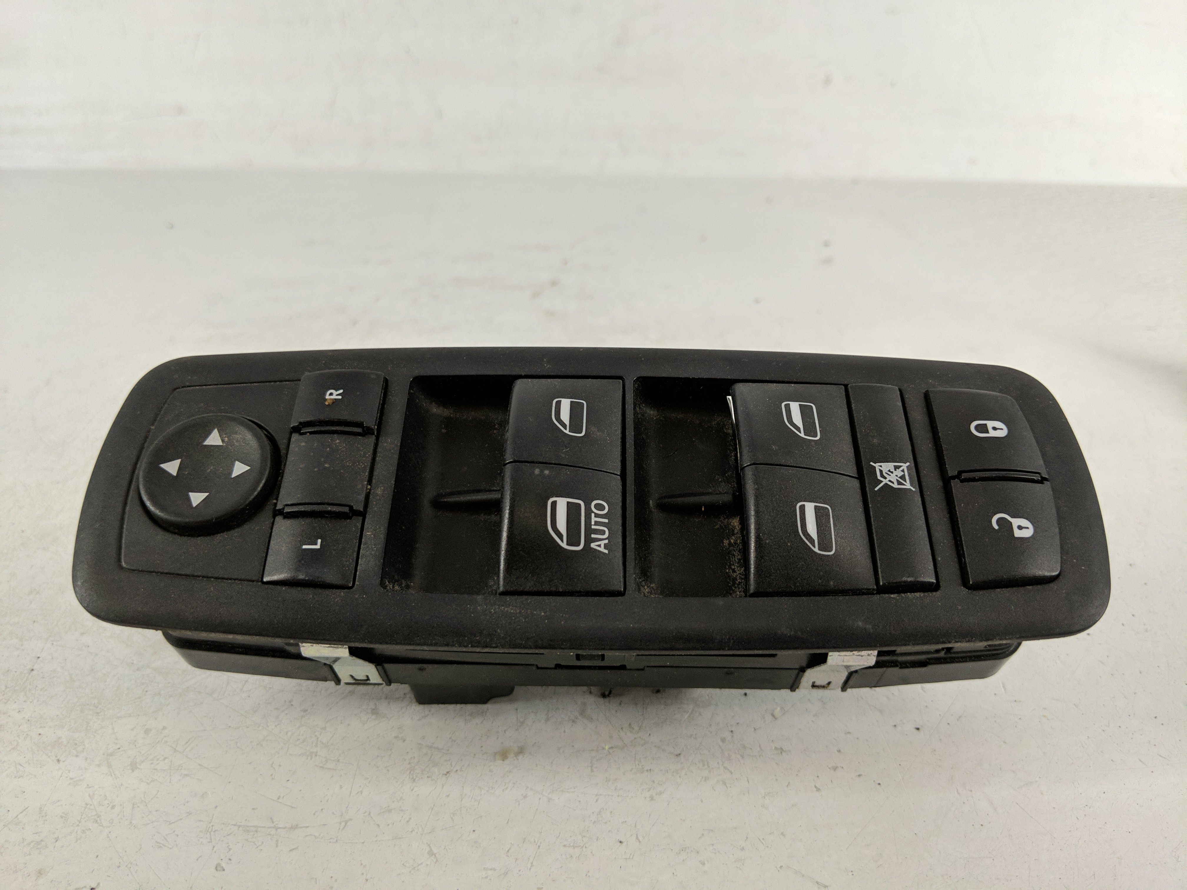 2008-2012 Jeep Liberty Driver Left Door Master Power Window Switch 1175275 - Oemusedautoparts1.com