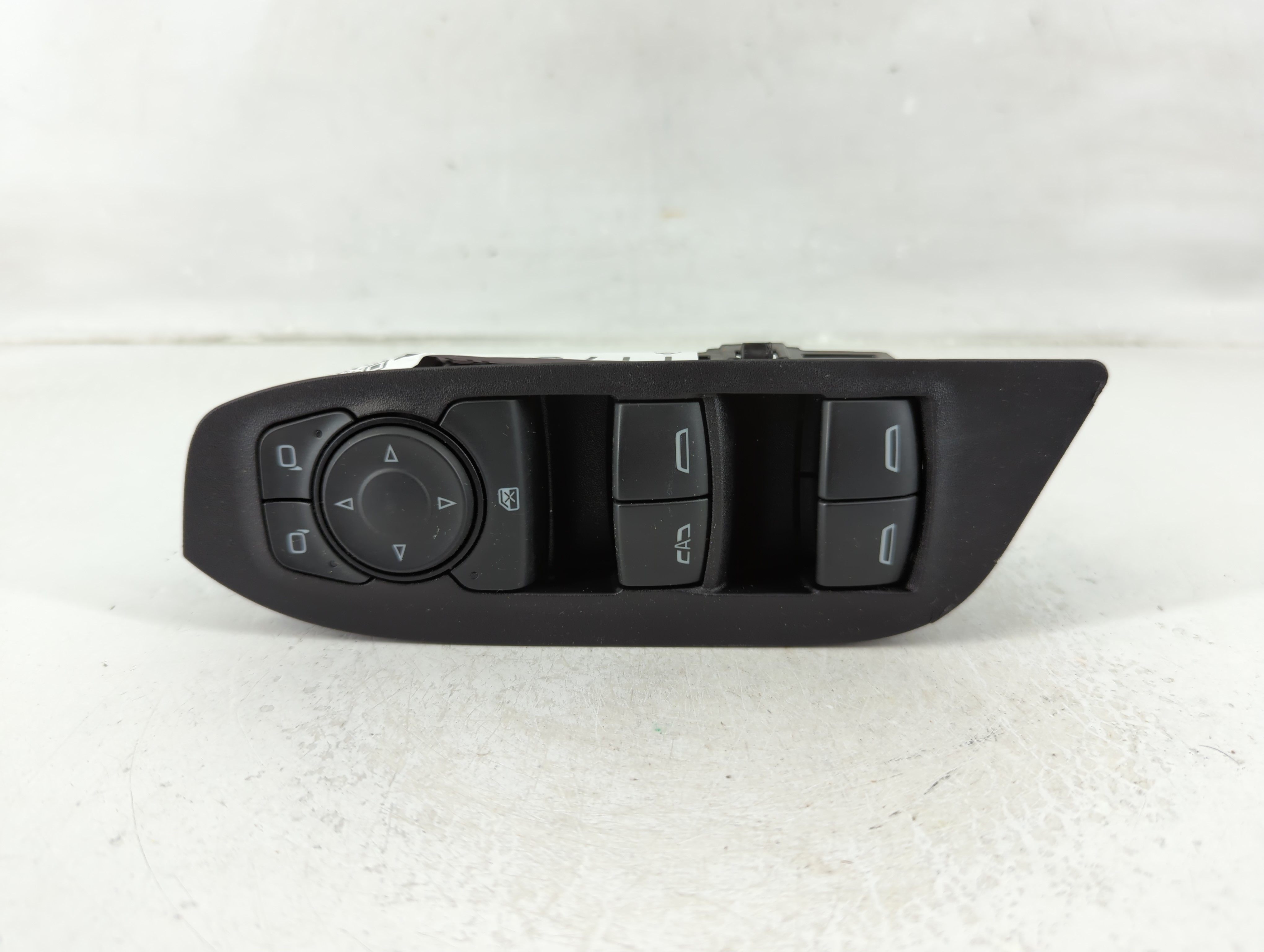 2018-2022 Chevrolet Equinox Driver Left Door Master Power Window Switch 1175287 - Oemusedautoparts1.com