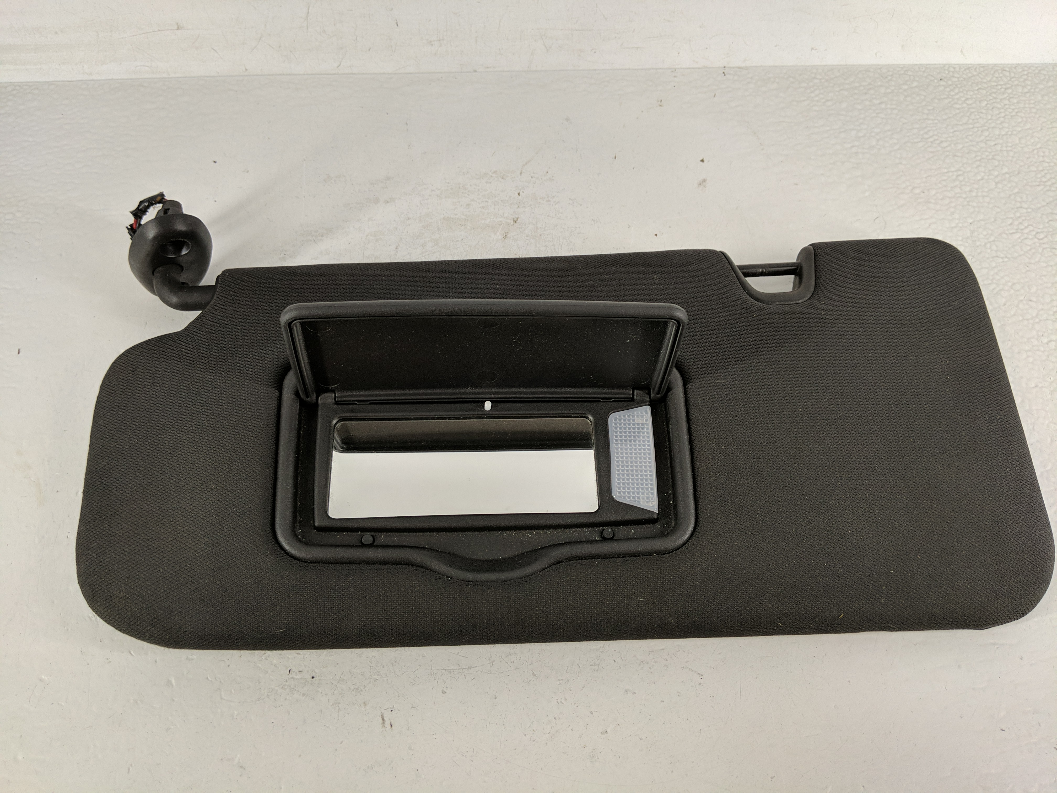 2010-2012 Ford Escape Driver Sun Visor Mirror Left Sunvisor Black 1175299 - Oemusedautoparts1.com