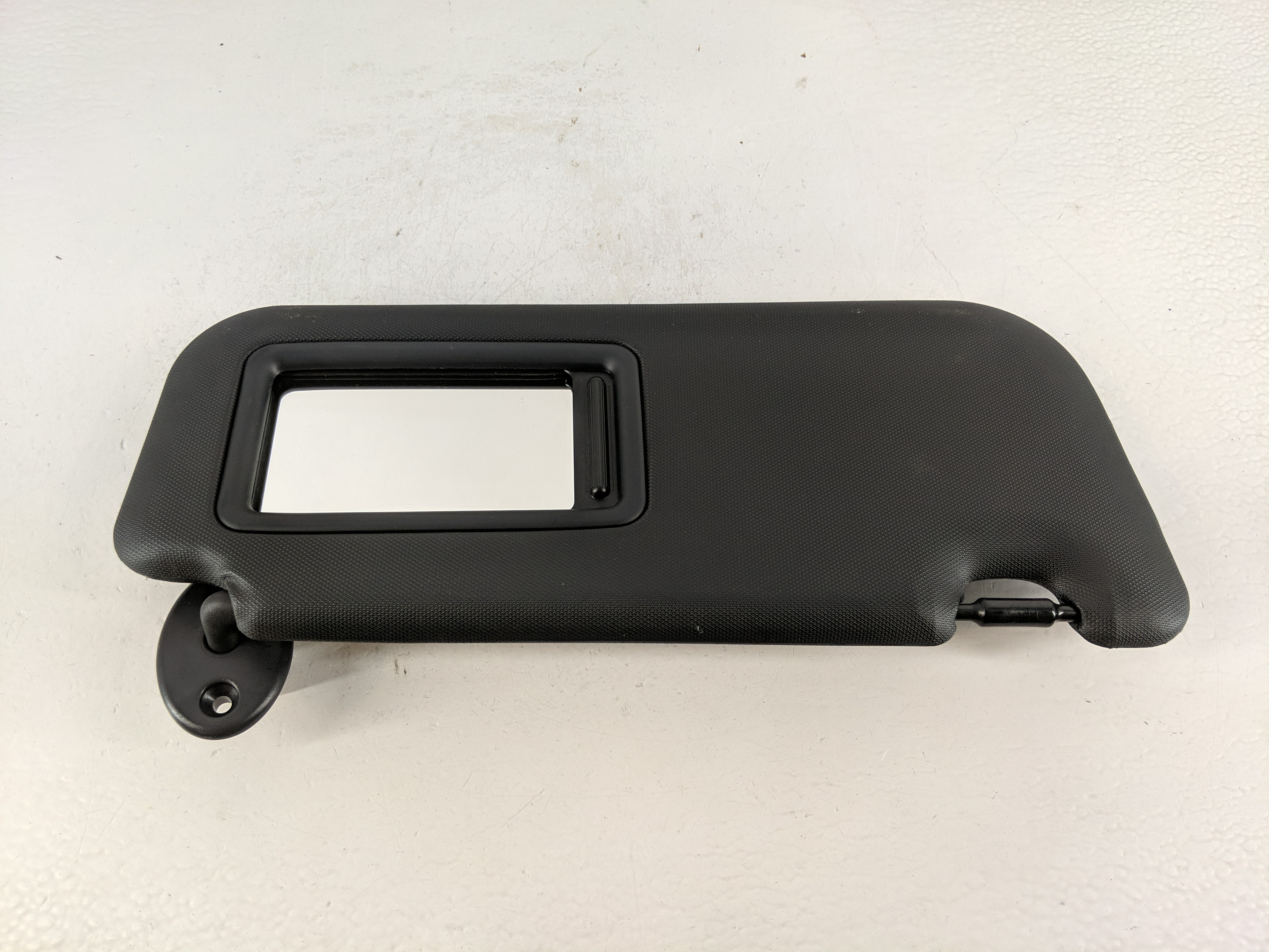 2019-2022 Toyota Corolla Passenger Sun Visor Mirror Right Sunvisor Black 1175301 - Oemusedautoparts1.com