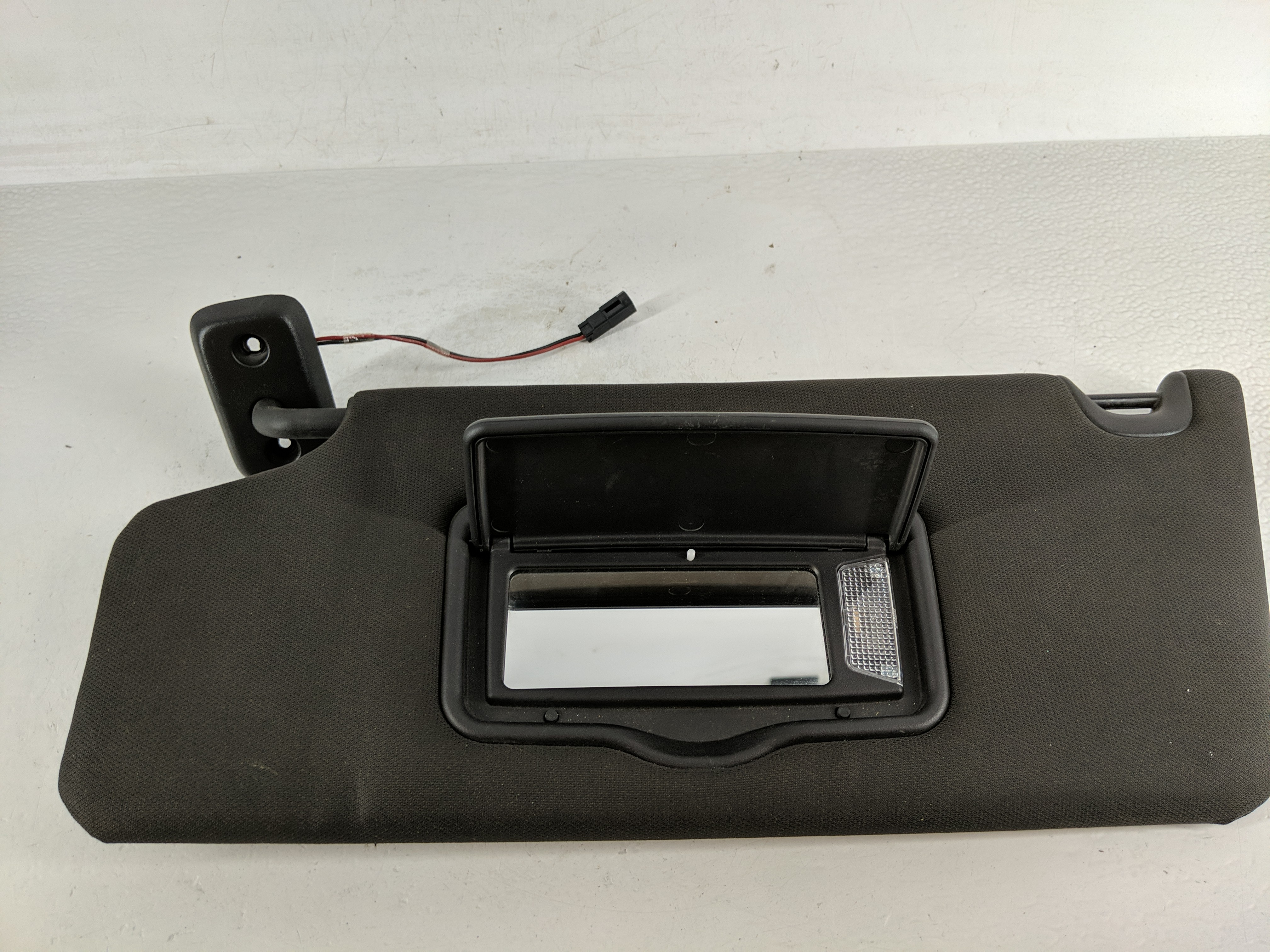 2011-2014 Ford F-150 Driver Sun Visor Mirror Left Sunvisor Black 1175303 - Oemusedautoparts1.com