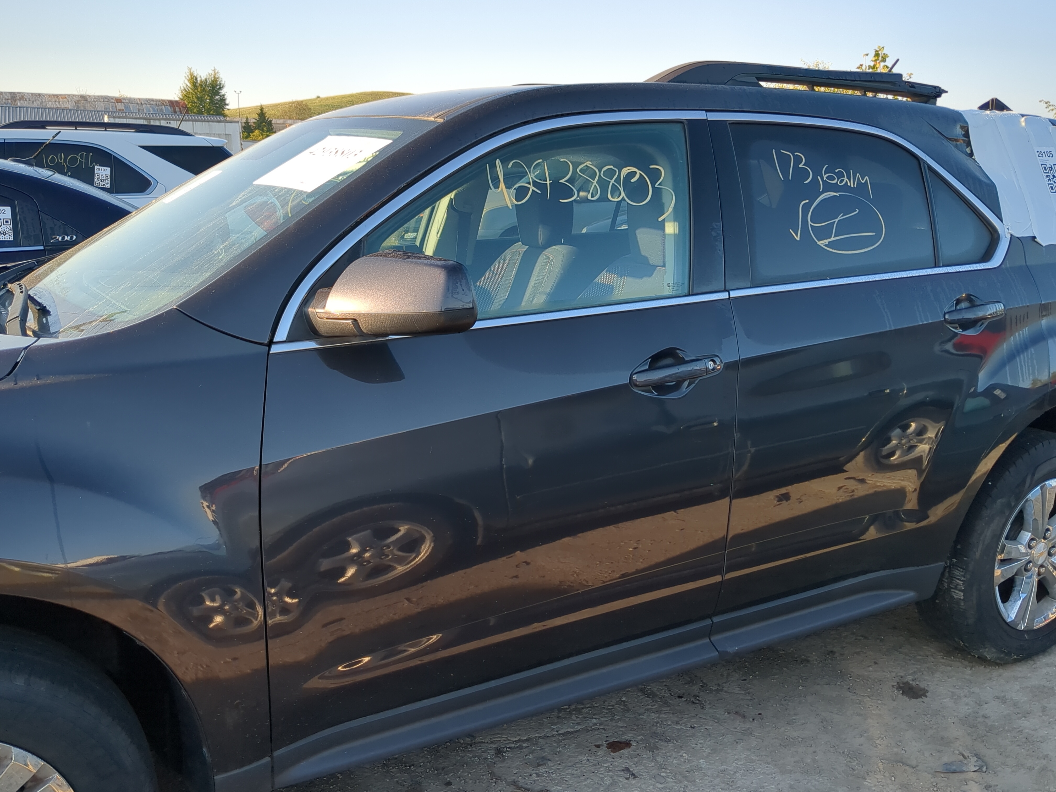 2012-2017 Chevrolet Equinox Driver Front Door Oem 1175328 - Oemusedautoparts1.com