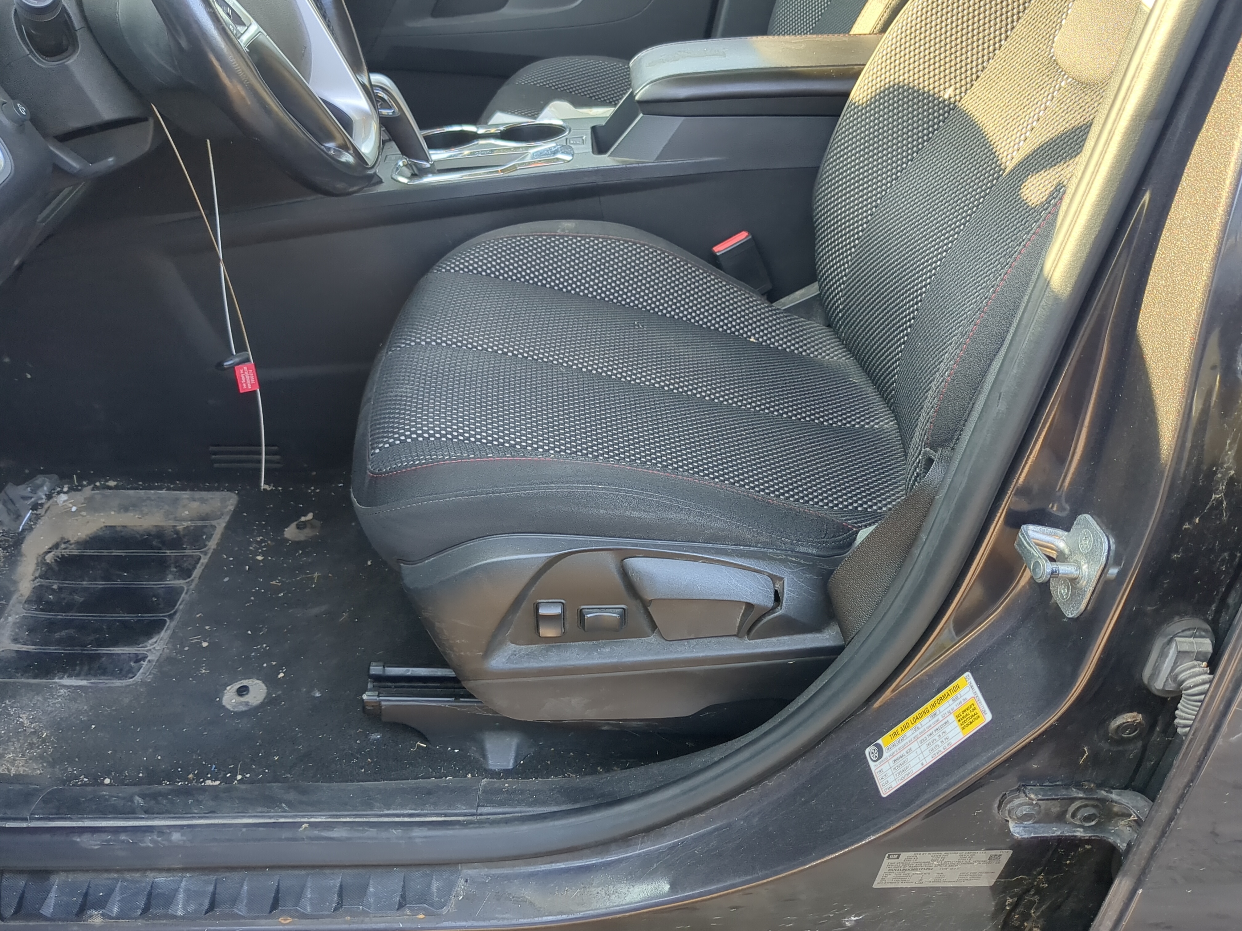 Picture of 2014-2017 Chevrolet Equinox Driver Front Seat Oem 1175423