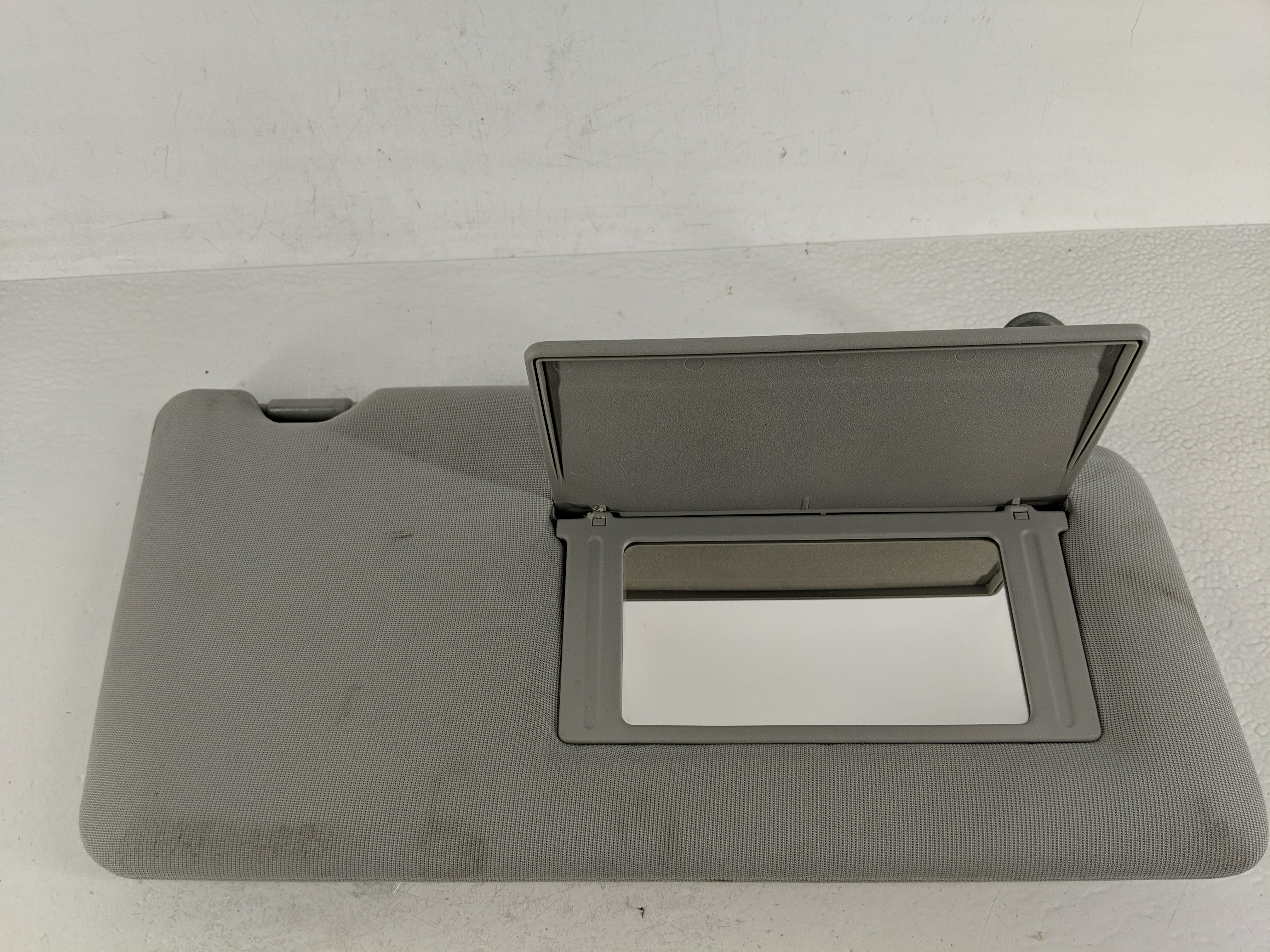 2003-2006 Honda Element Passenger Sun Visor Mirror Right Sunvisor Gray 1175530 - Oemusedautoparts1.com