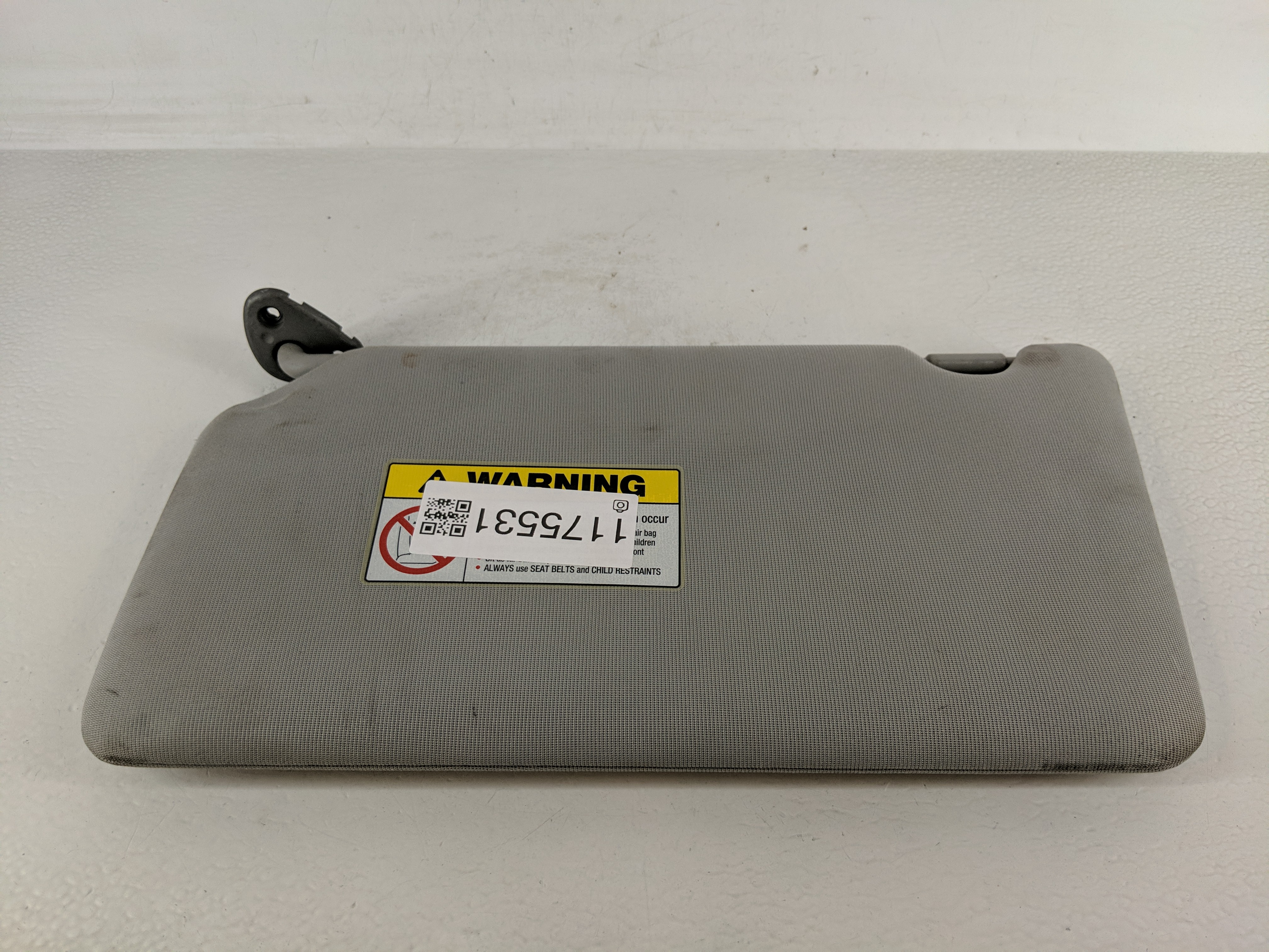 2003-2006 Honda Element Driver Sun Visor Mirror Left Sunvisor Grey 1175531 - Oemusedautoparts1.com
