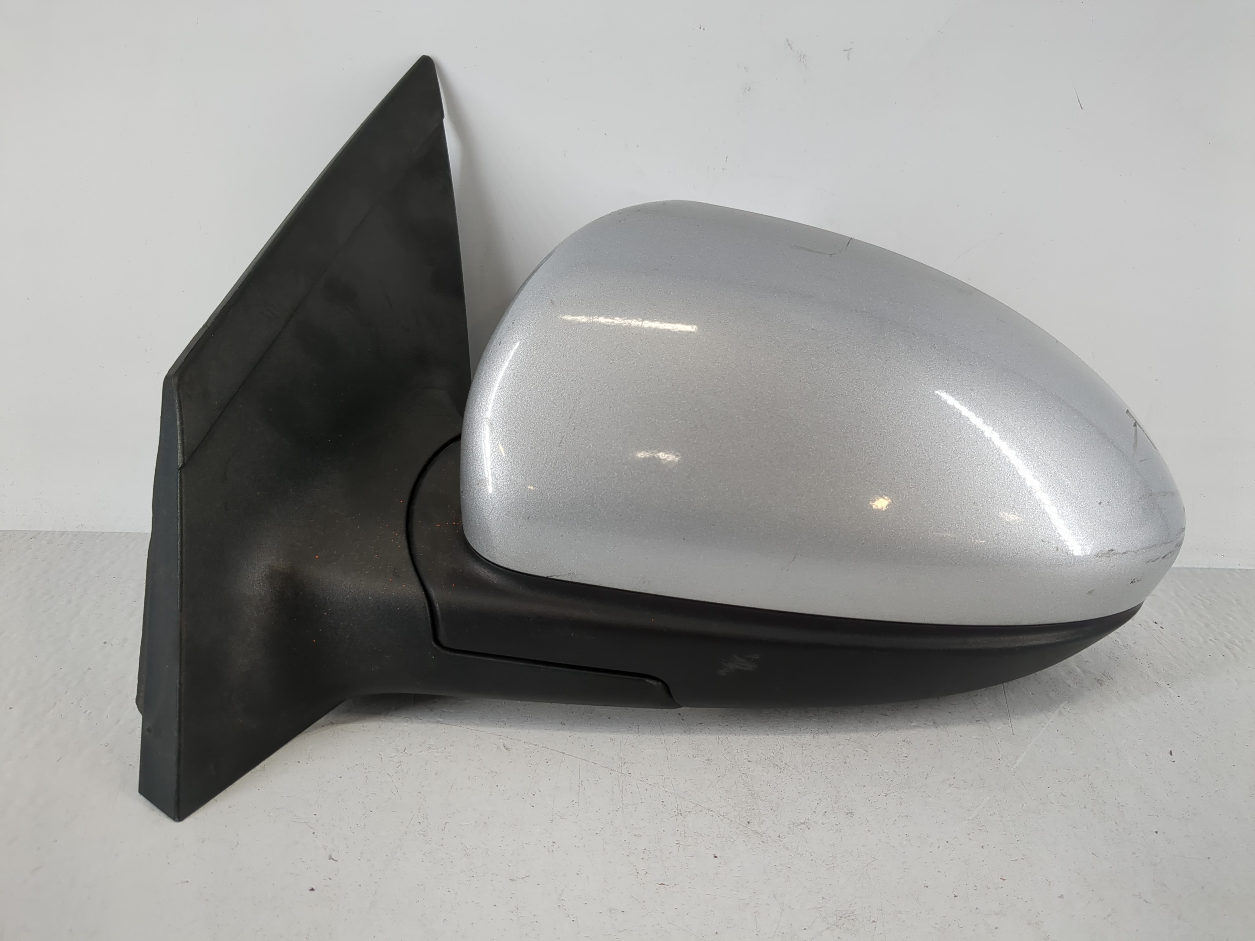 Picture of 2011-2016 Chevrolet Cruze Driver Left Side View Power Door Mirror Silver 1175551