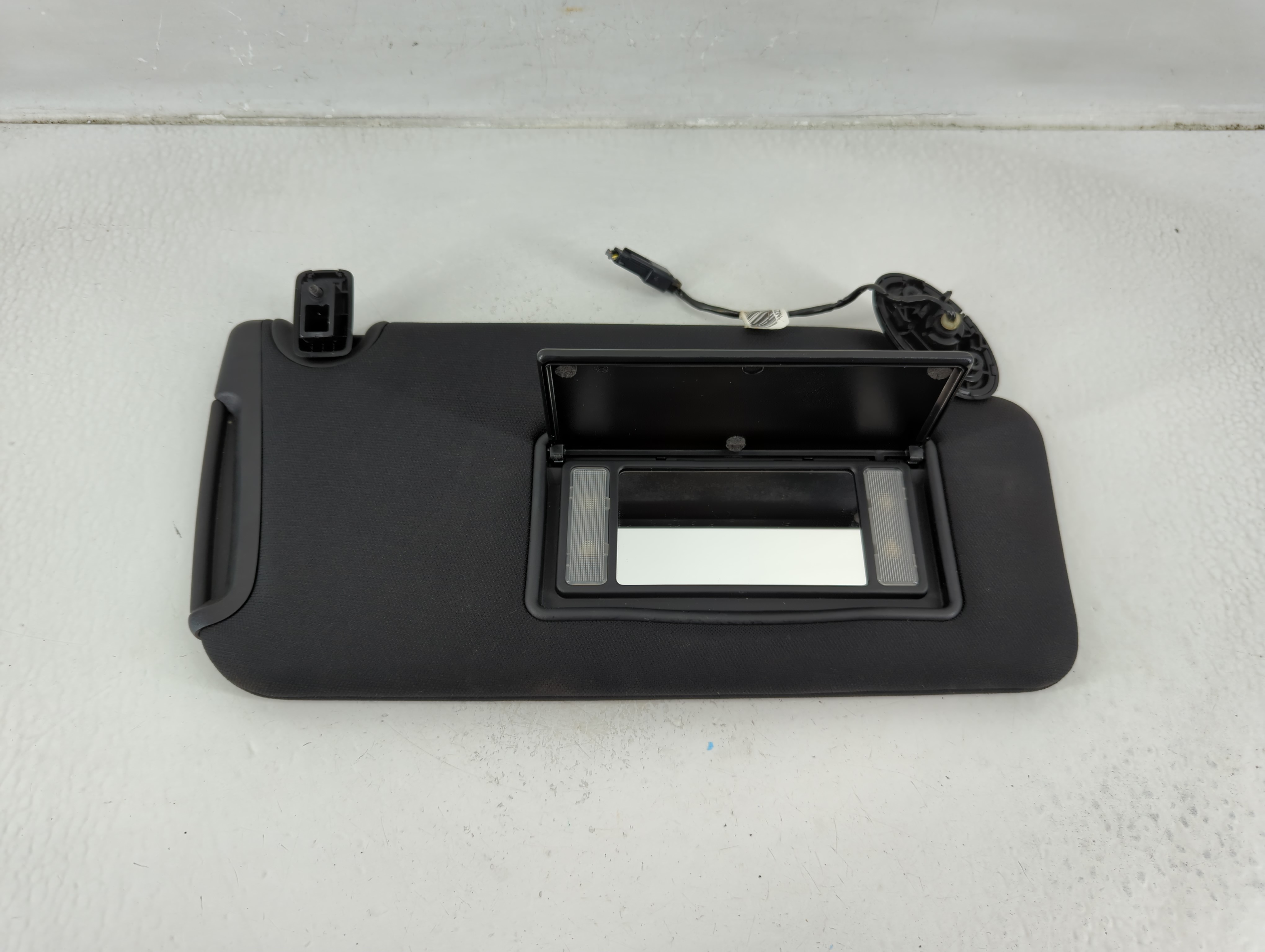2011-2020 Dodge Journey Passenger Sun Visor Mirror Right Sunvisor Black 1175633 - Oemusedautoparts1.com