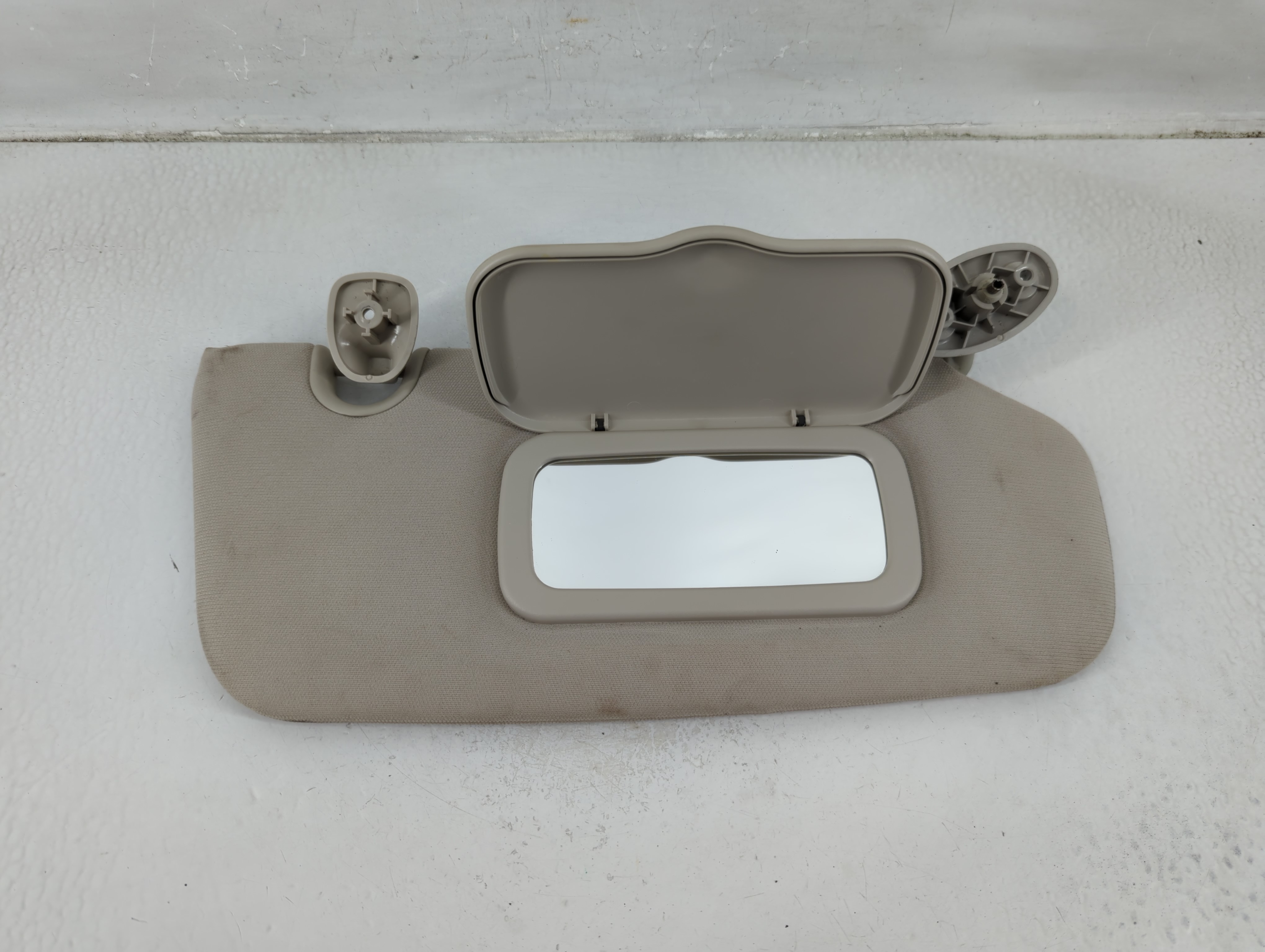 2010-2017 Jeep Compass Passenger Sun Visor Mirror Right Sunvisor Ivory 1175634 - Oemusedautoparts1.com