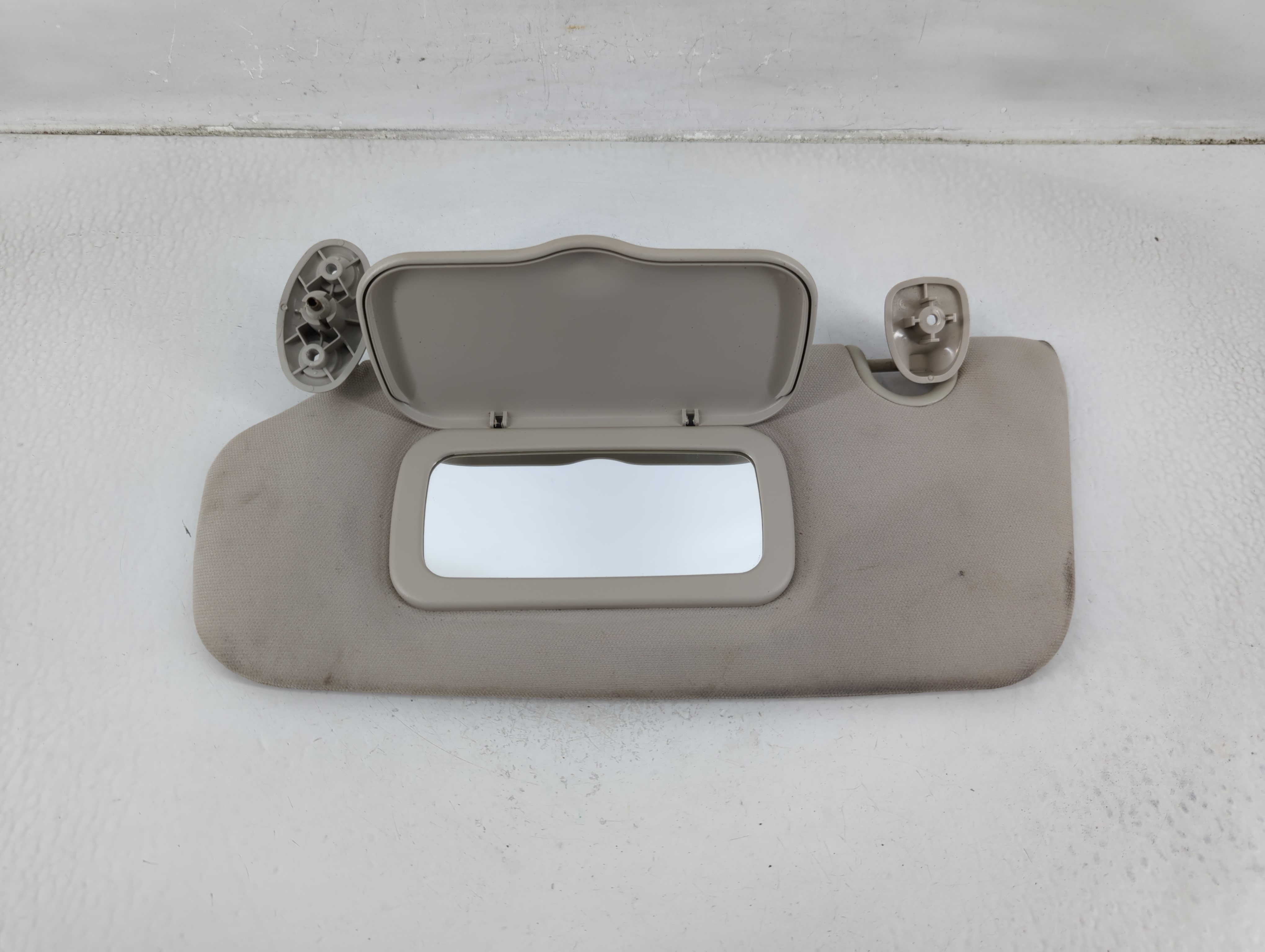 2010-2017 Jeep Compass Driver Sun Visor Mirror Left Sunvisor Ivory 1175635 - Oemusedautoparts1.com