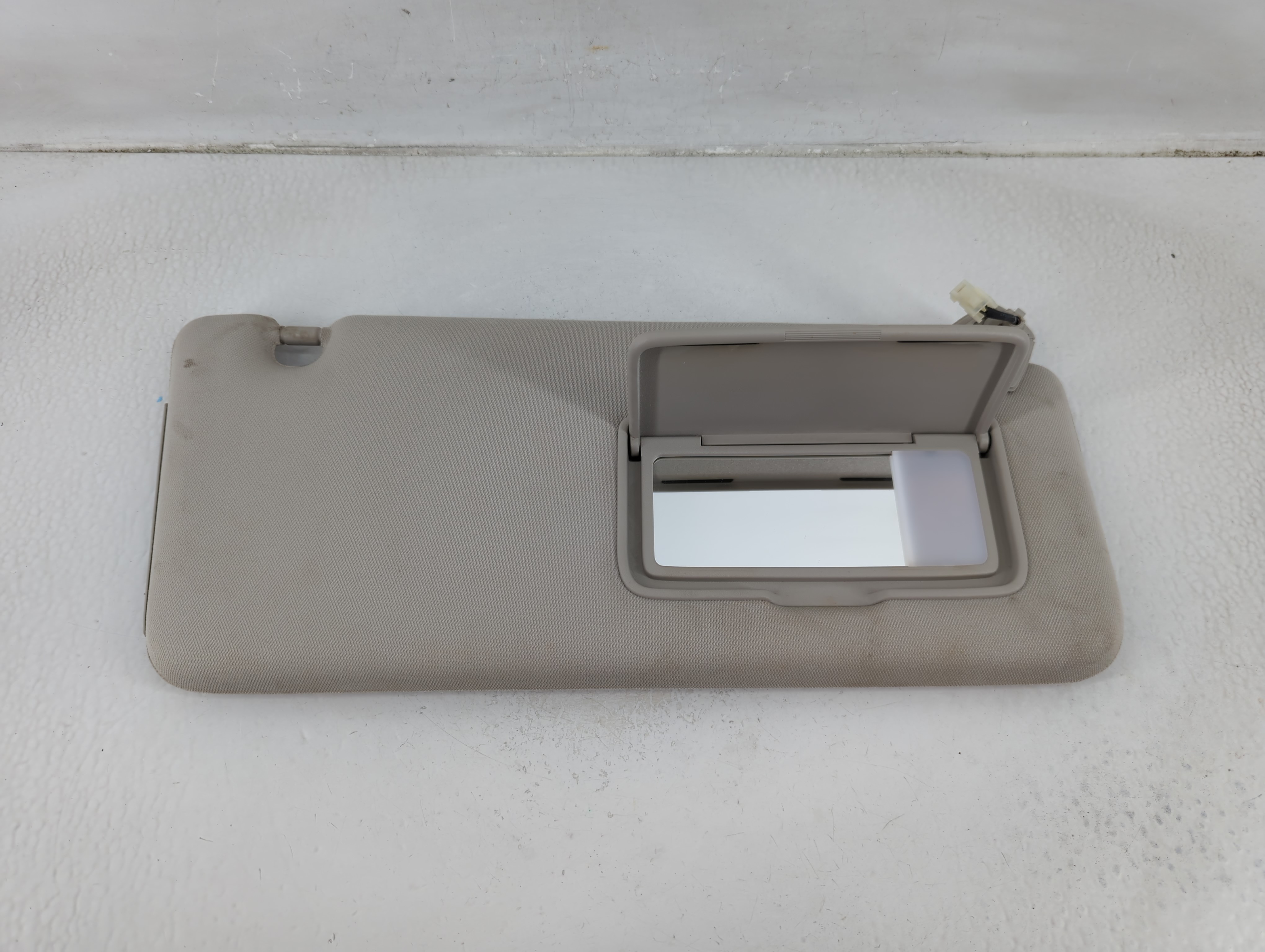 2011-2013 Infiniti Qx56 Passenger Sun Visor Mirror Right Sunvisor Ivory 1175645 - Oemusedautoparts1.com
