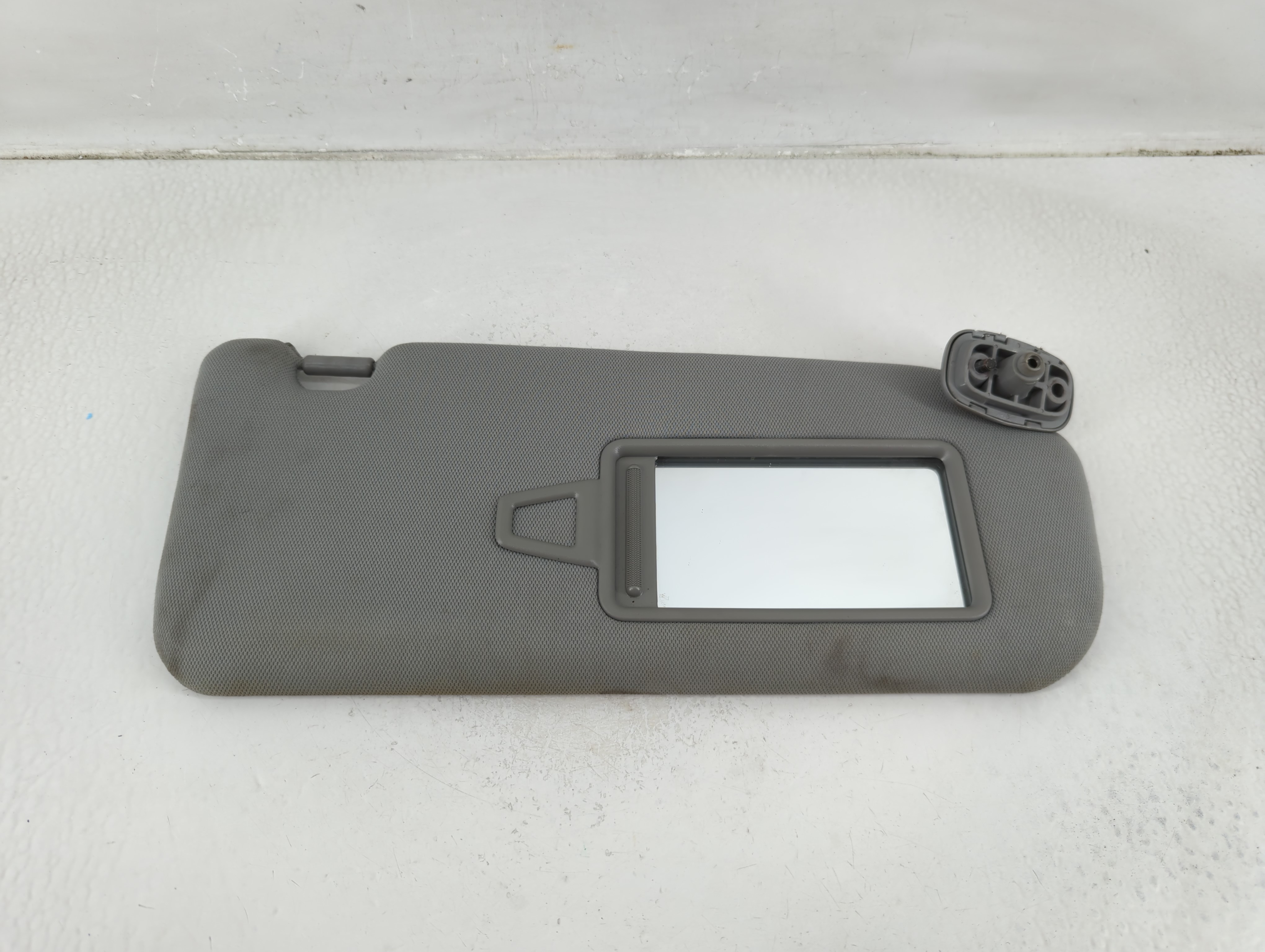 2011-2015 Kia Sorento Passenger Sun Visor Mirror Right Sunvisor Gray 1175652 - Oemusedautoparts1.com